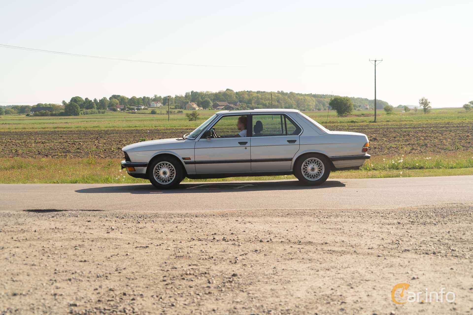 BMW 518i  Manual, 105hp, 1986