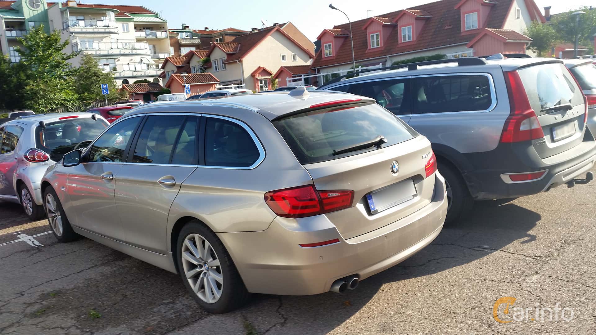 BMW 528i Touring  Steptronic, 258hp, 2011