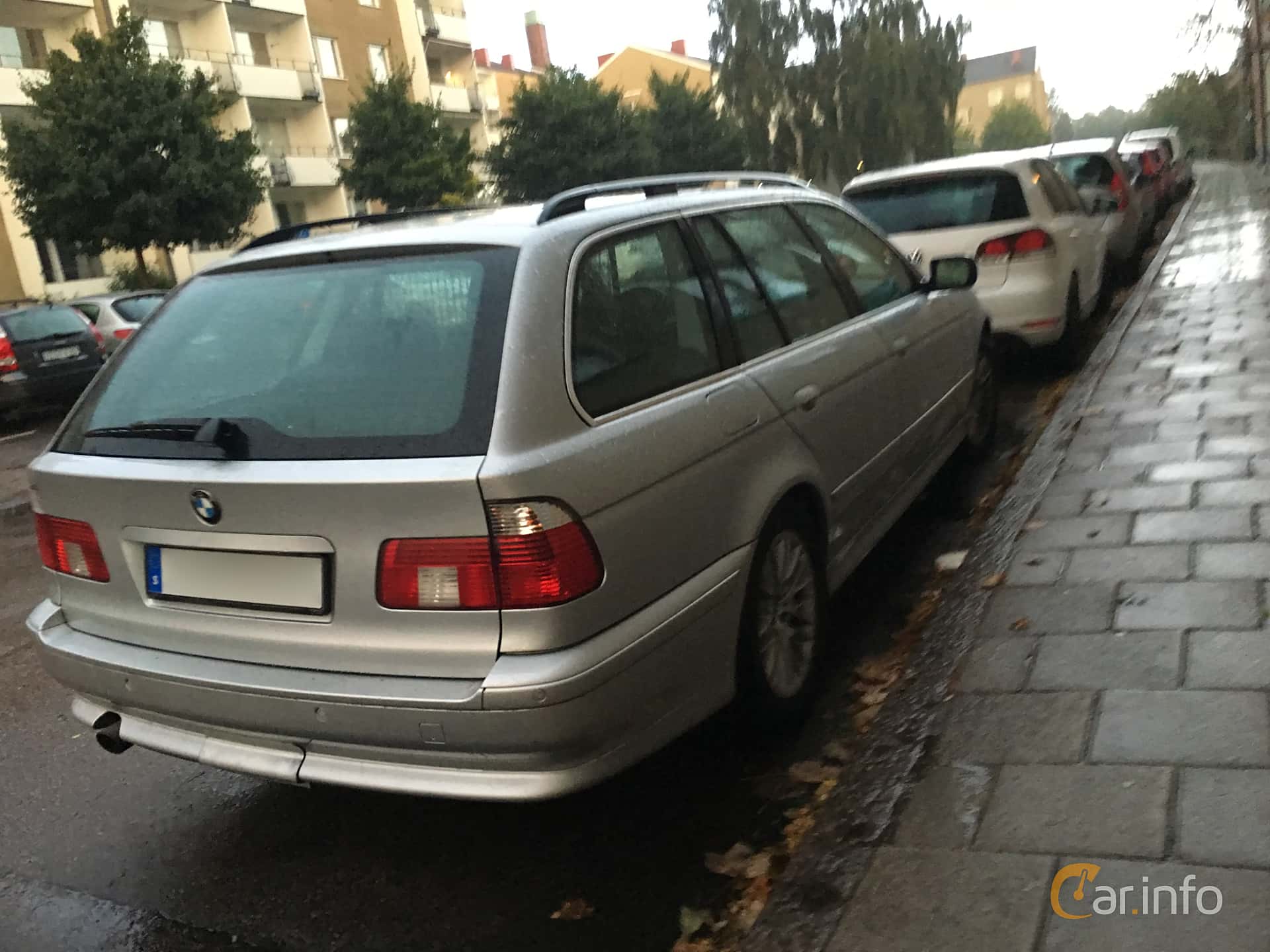 BMW 525i Touring  Automatic, 192hp, 2001