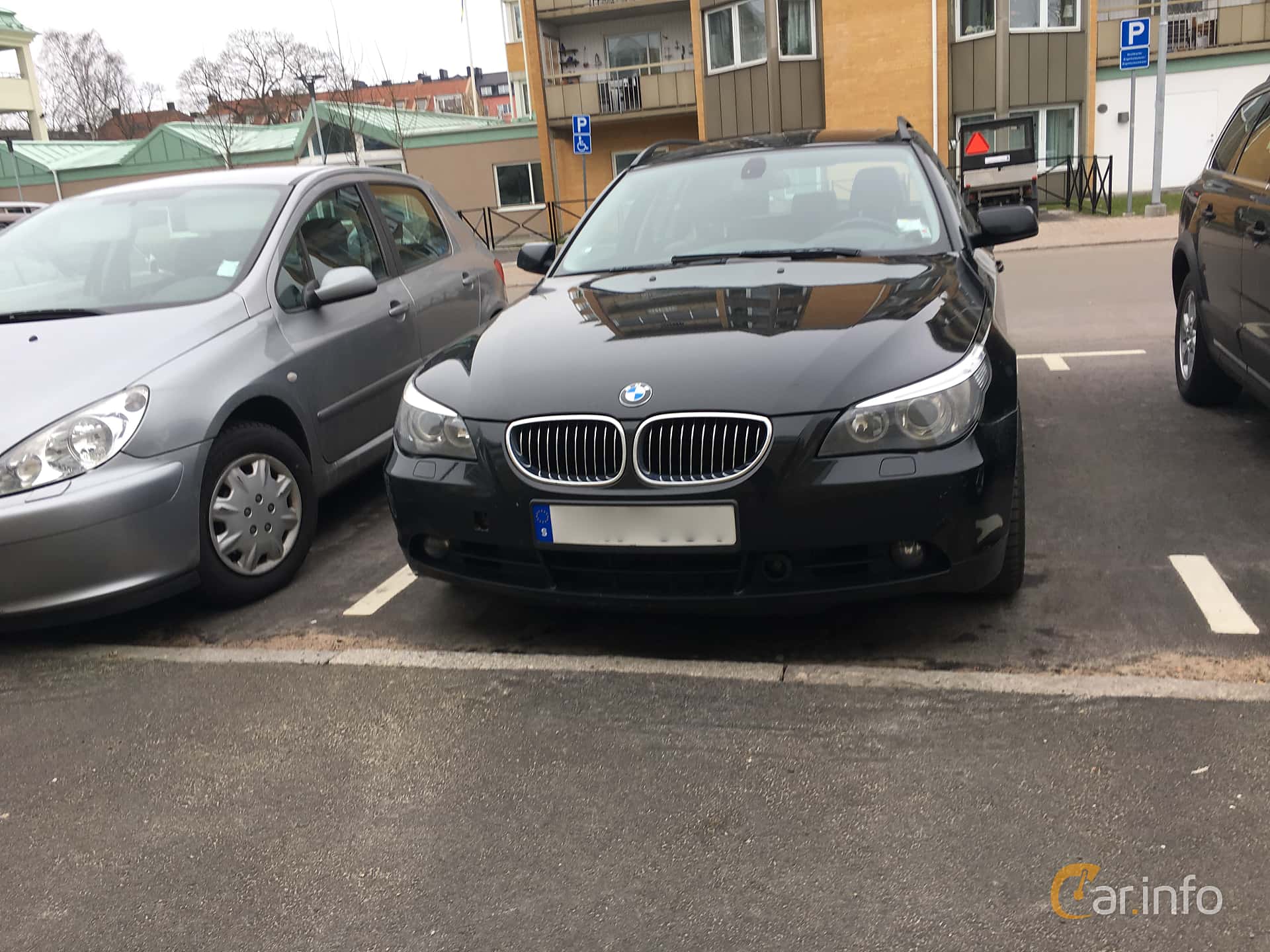 BMW 530xi Touring  Automatic, 258hp, 2007