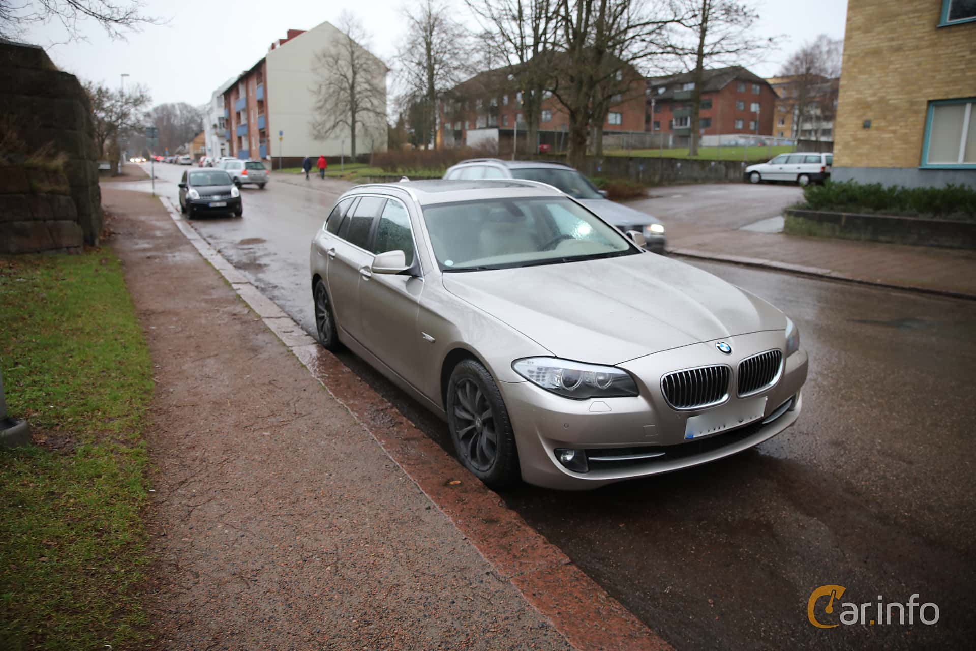BMW 528i Touring  Steptronic, 258hp, 2010