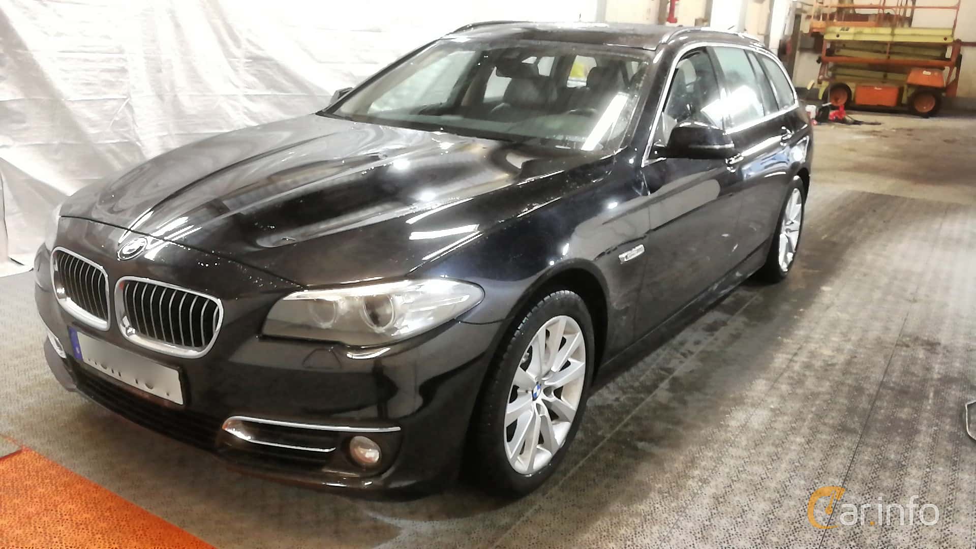 BMW 525d xDrive Touring  Steptronic, 218hp, 2014