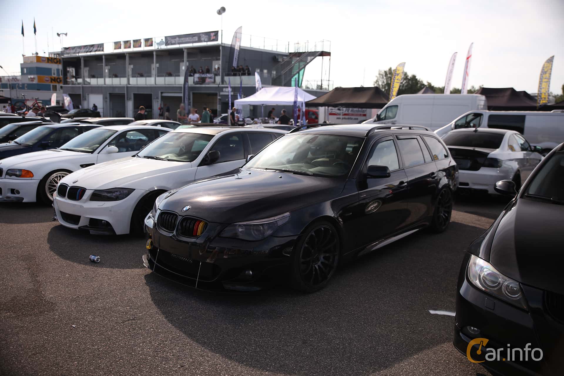 BMW 530i Touring Manual, 6-speed