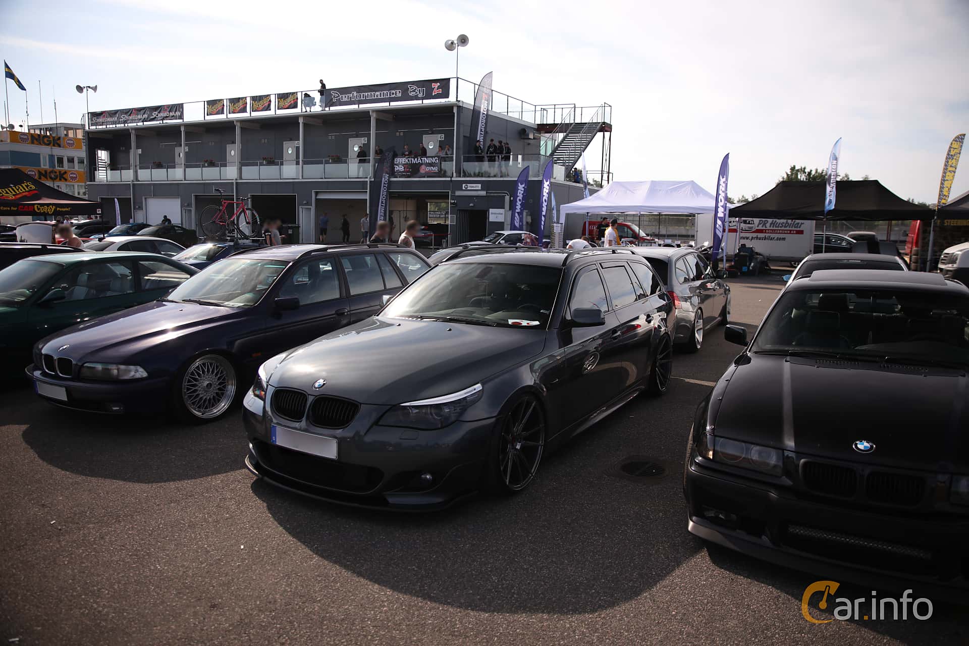 BMW 523i Touring Manual, 6-speed