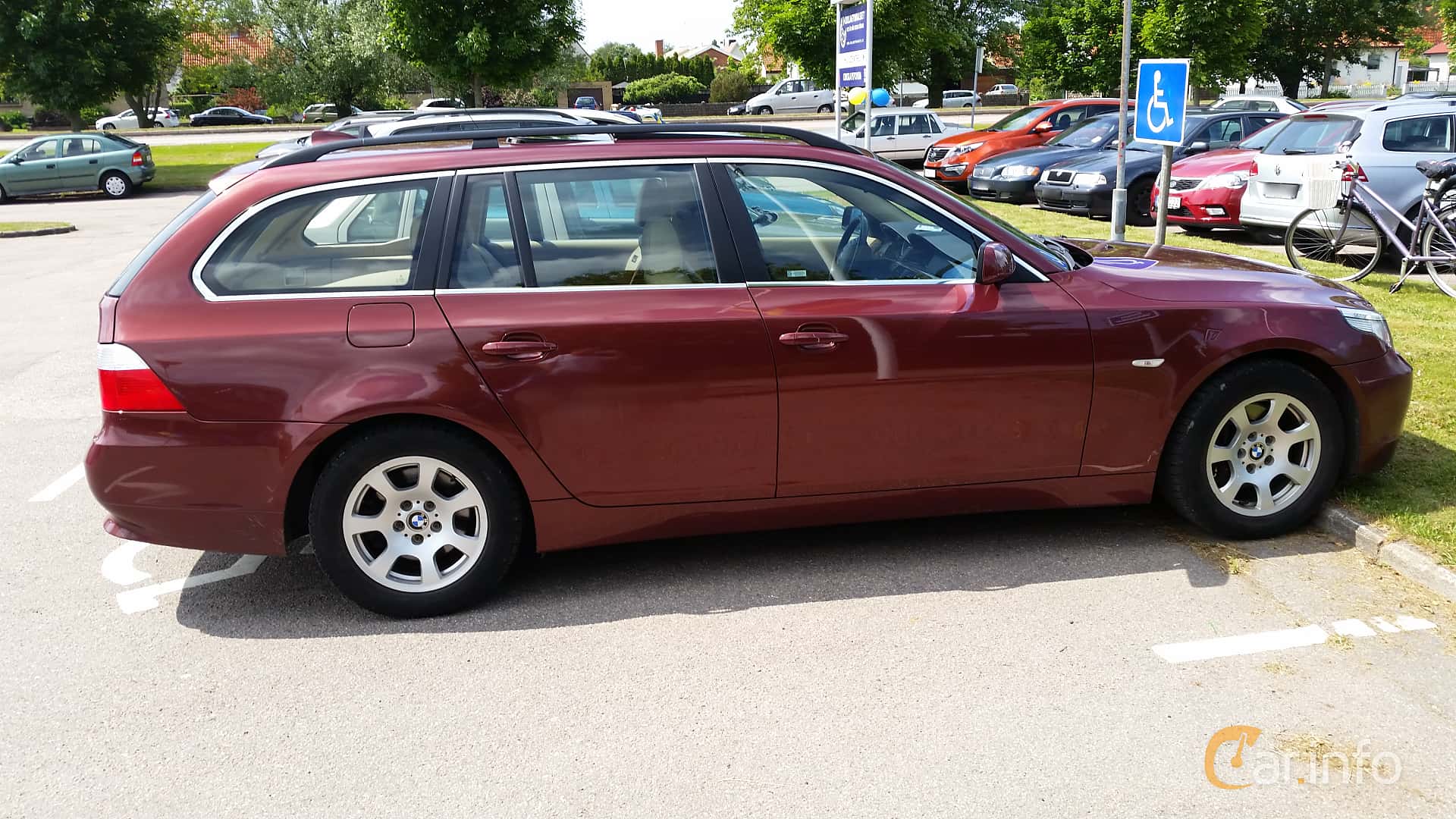 BMW 525i Touring  218hp, 2005