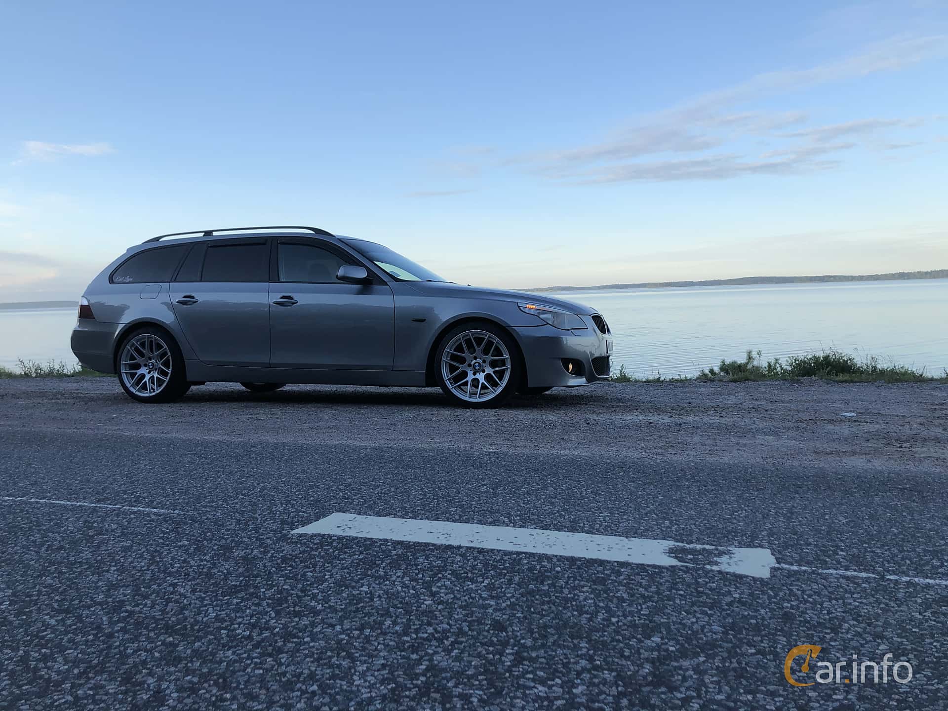 BMW 523i Touring  177hp, 2005