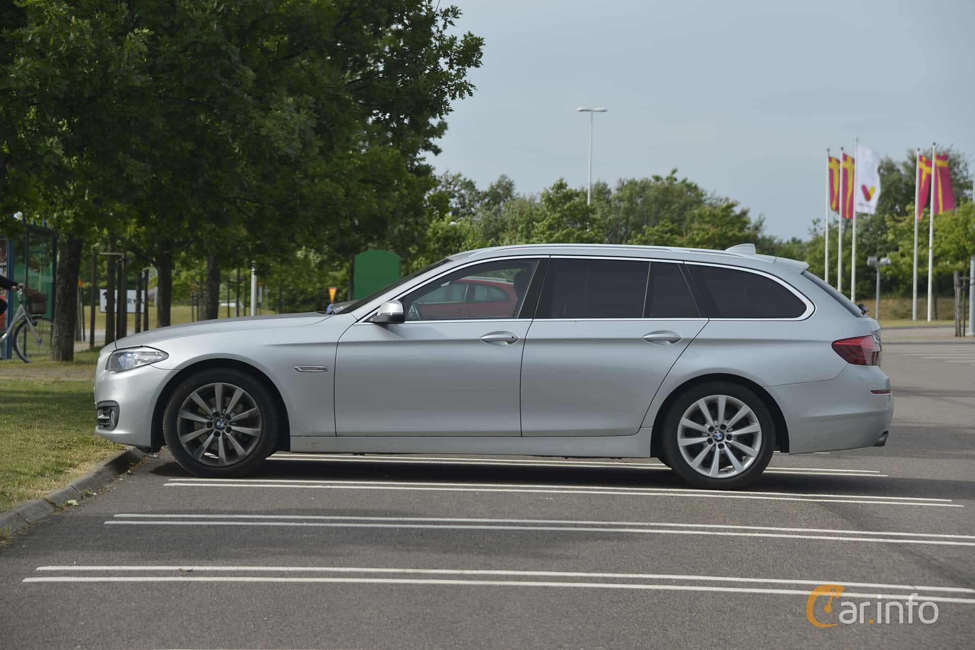 BMW 520d xDrive Touring  Steptronic, 184hp, 2014