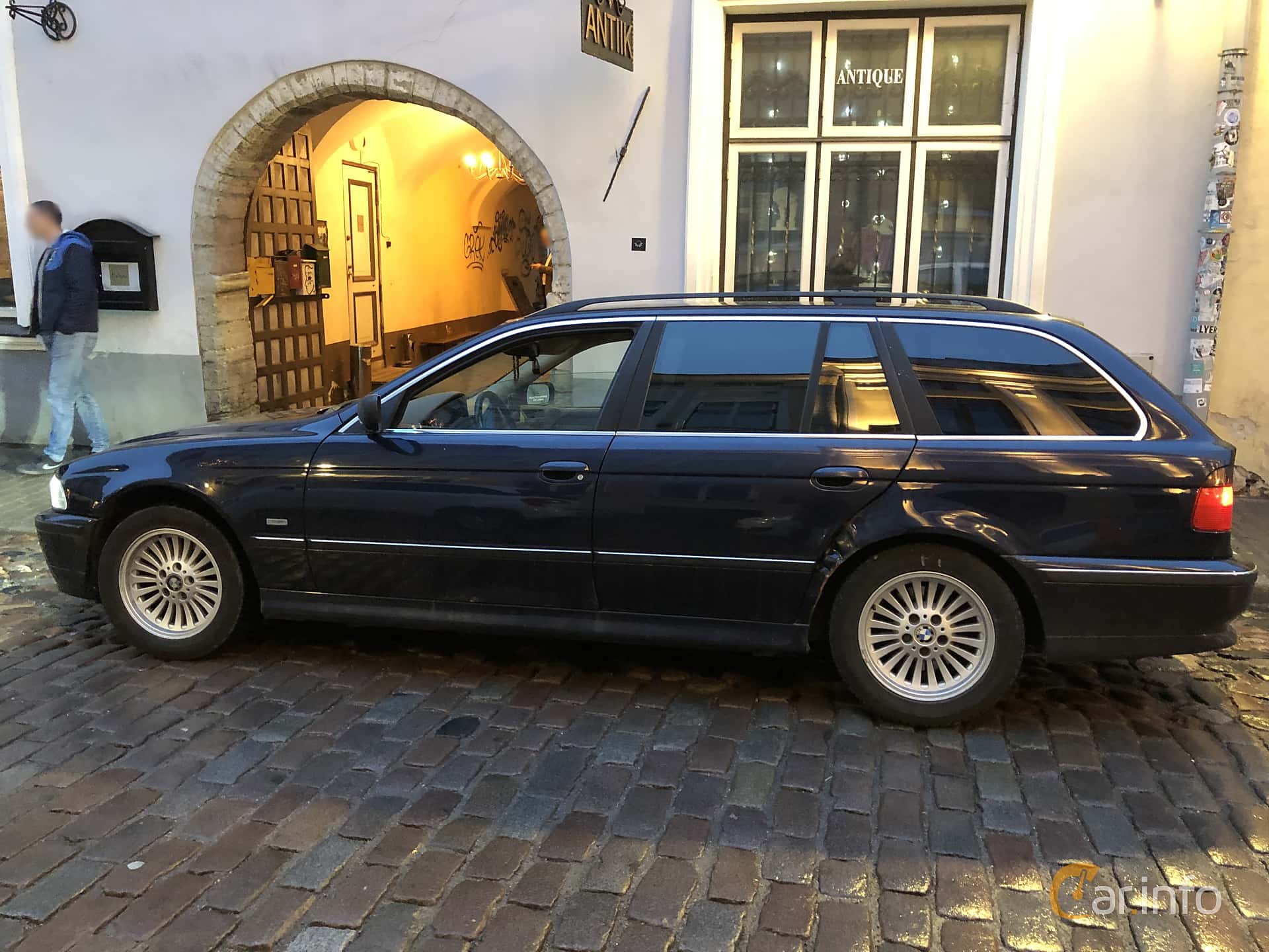 BMW 528i Touring  Automatic, 193hp, 2000