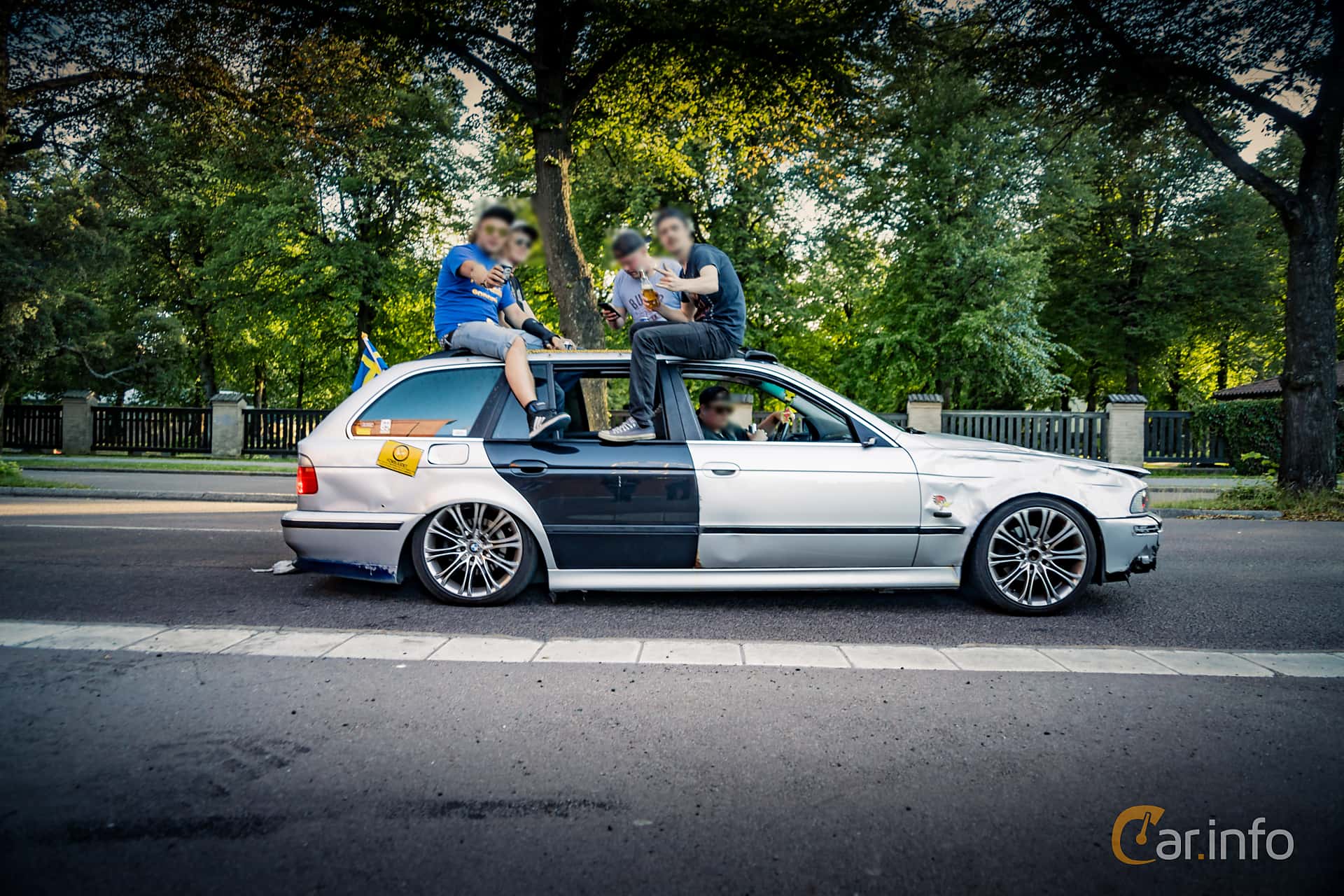 BMW 528i Touring  Automatic, 193hp, 1999