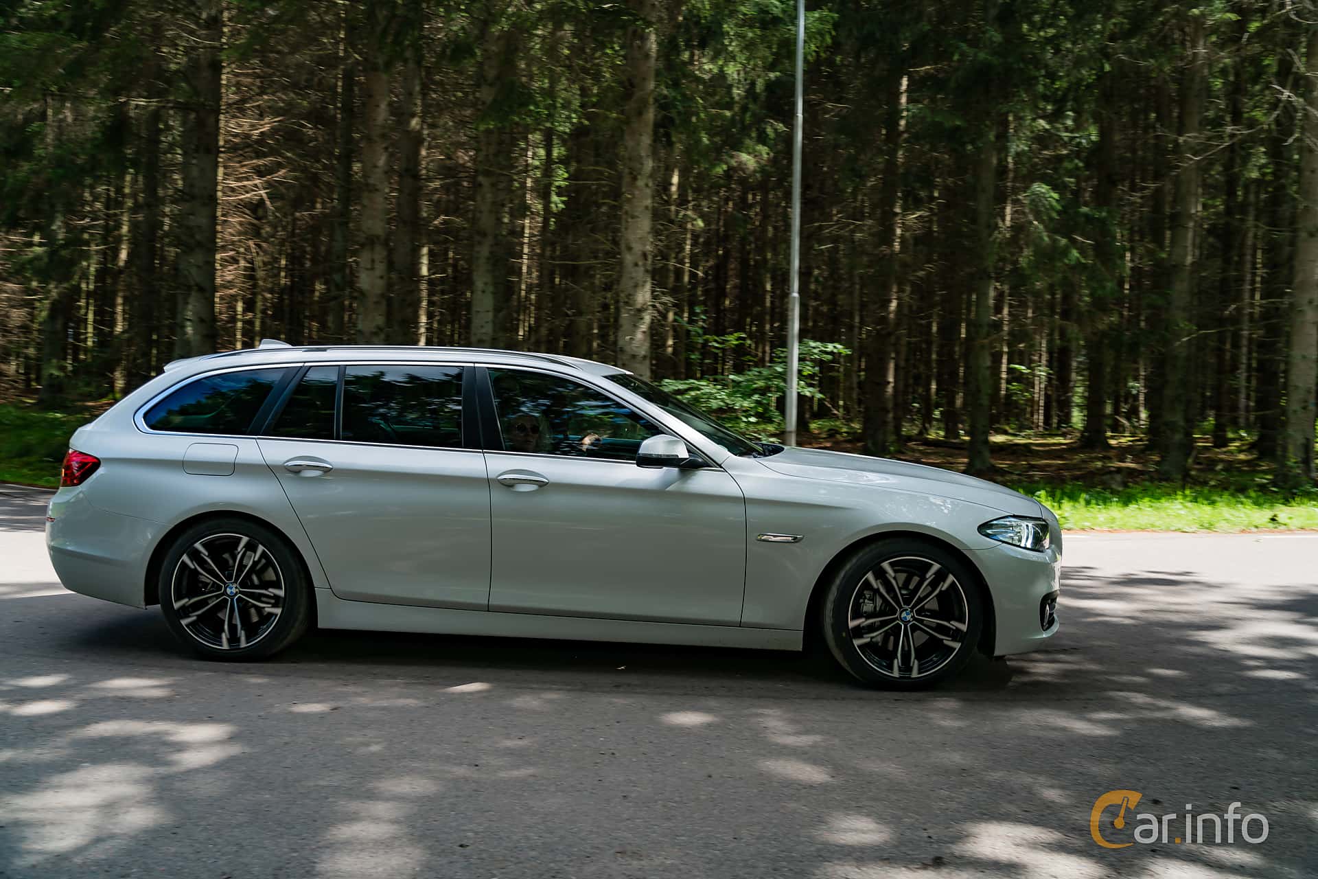 BMW 530d xDrive Touring  Steptronic, 258hp, 2014