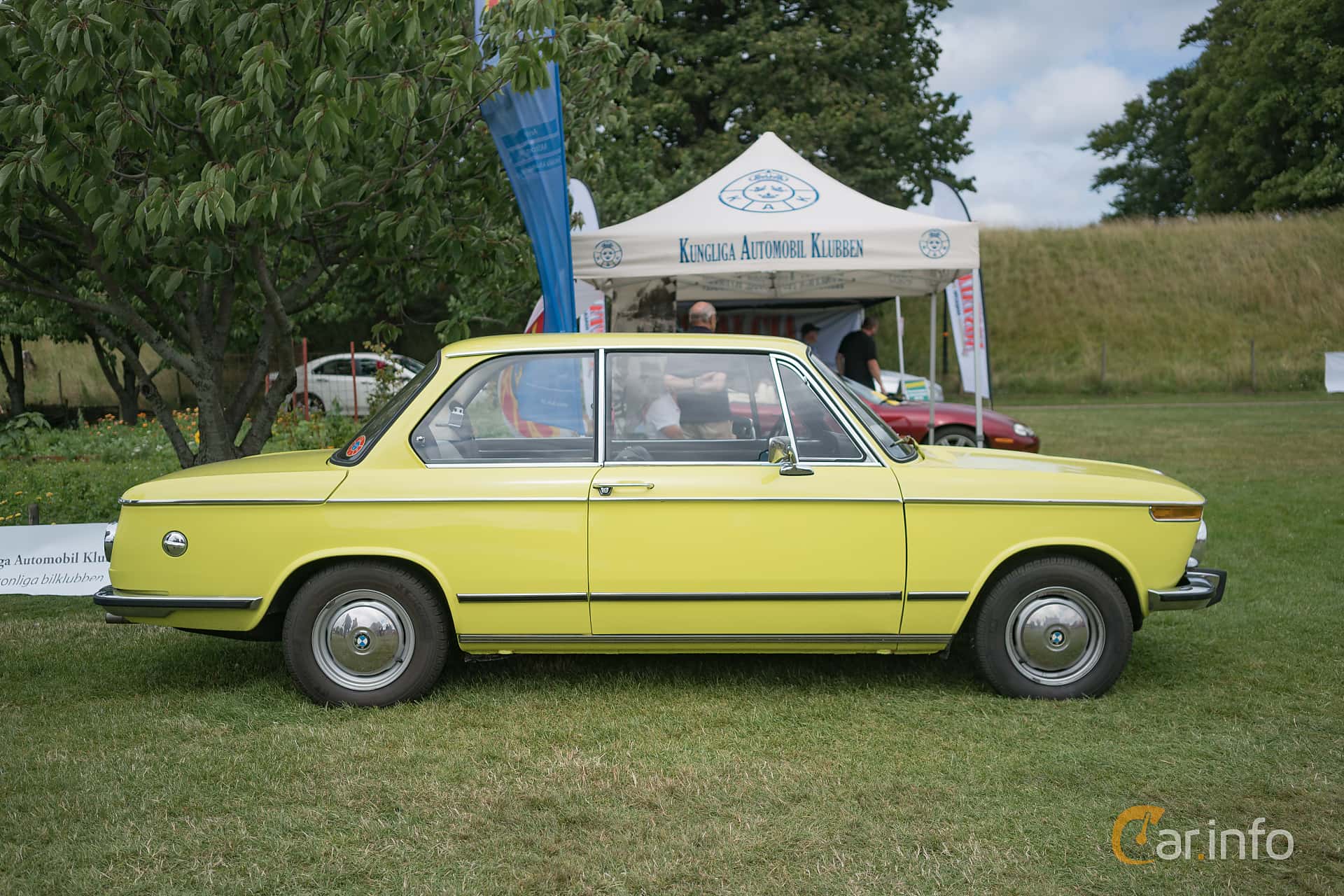 BMW 1602 2-door  Manual, 85hp, 1972