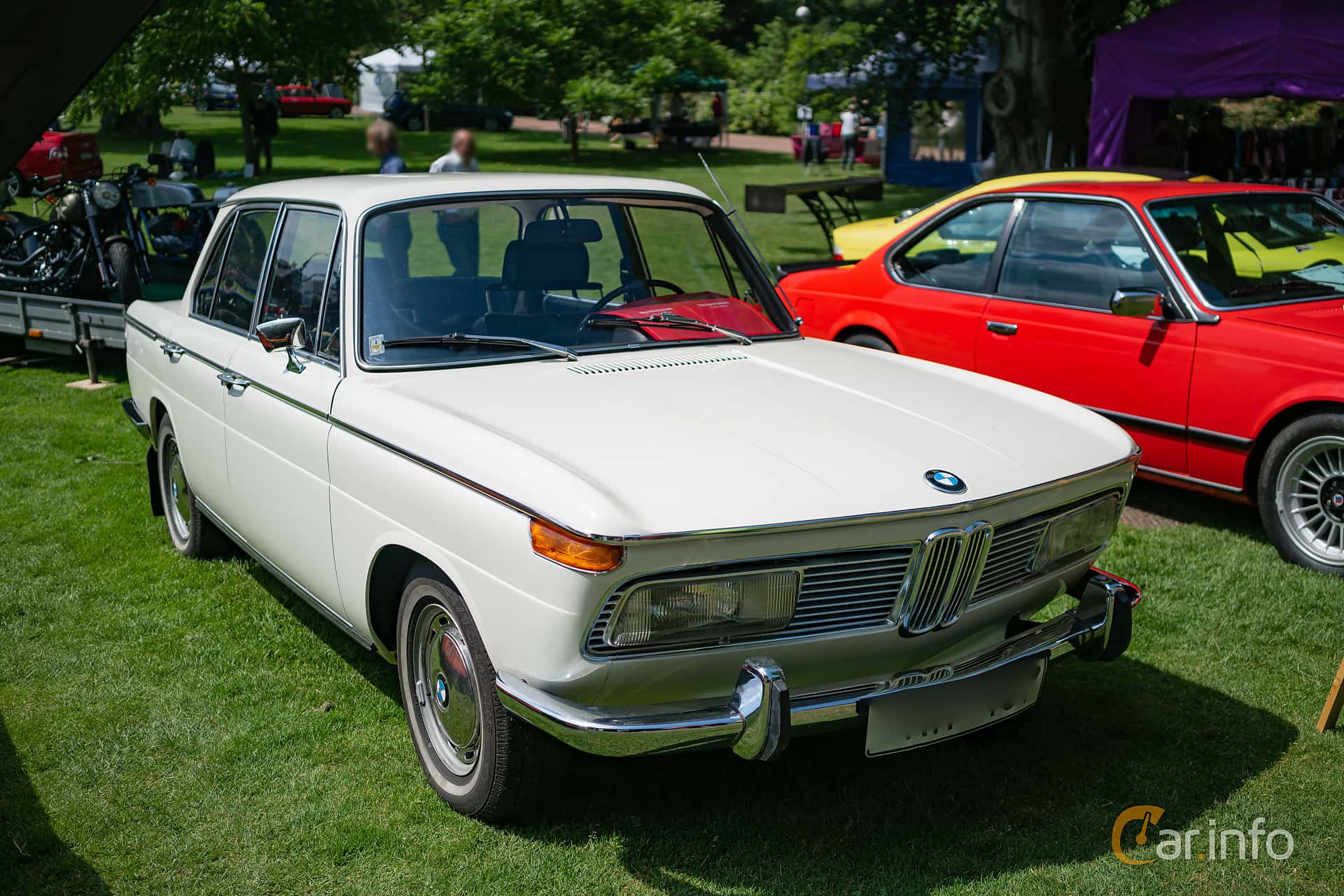 BMW 2000 4-door  Manual, 100hp, 1971
