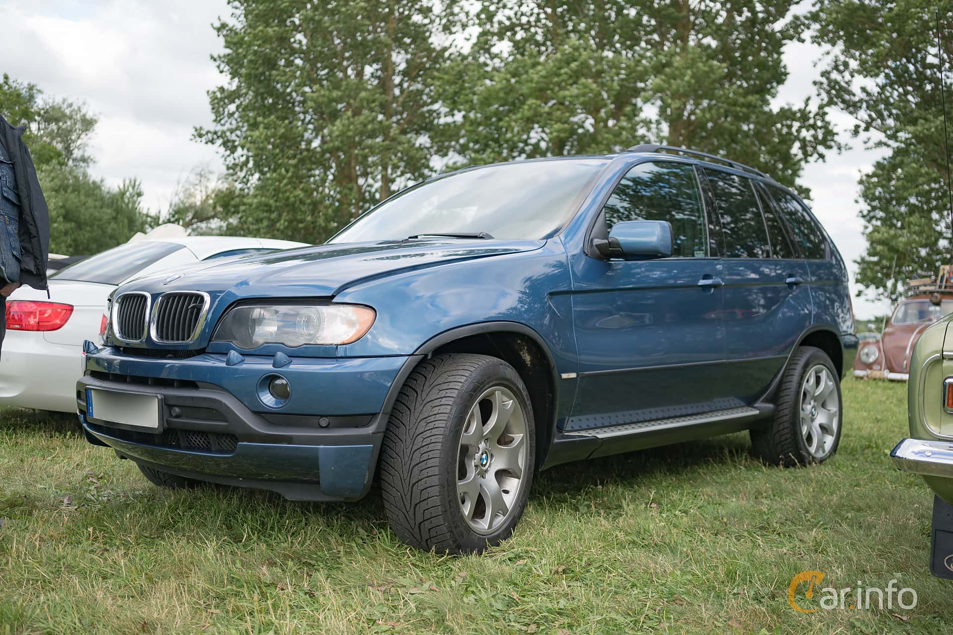 BMW X5 4.4i  Automatic, 286hp, 2000