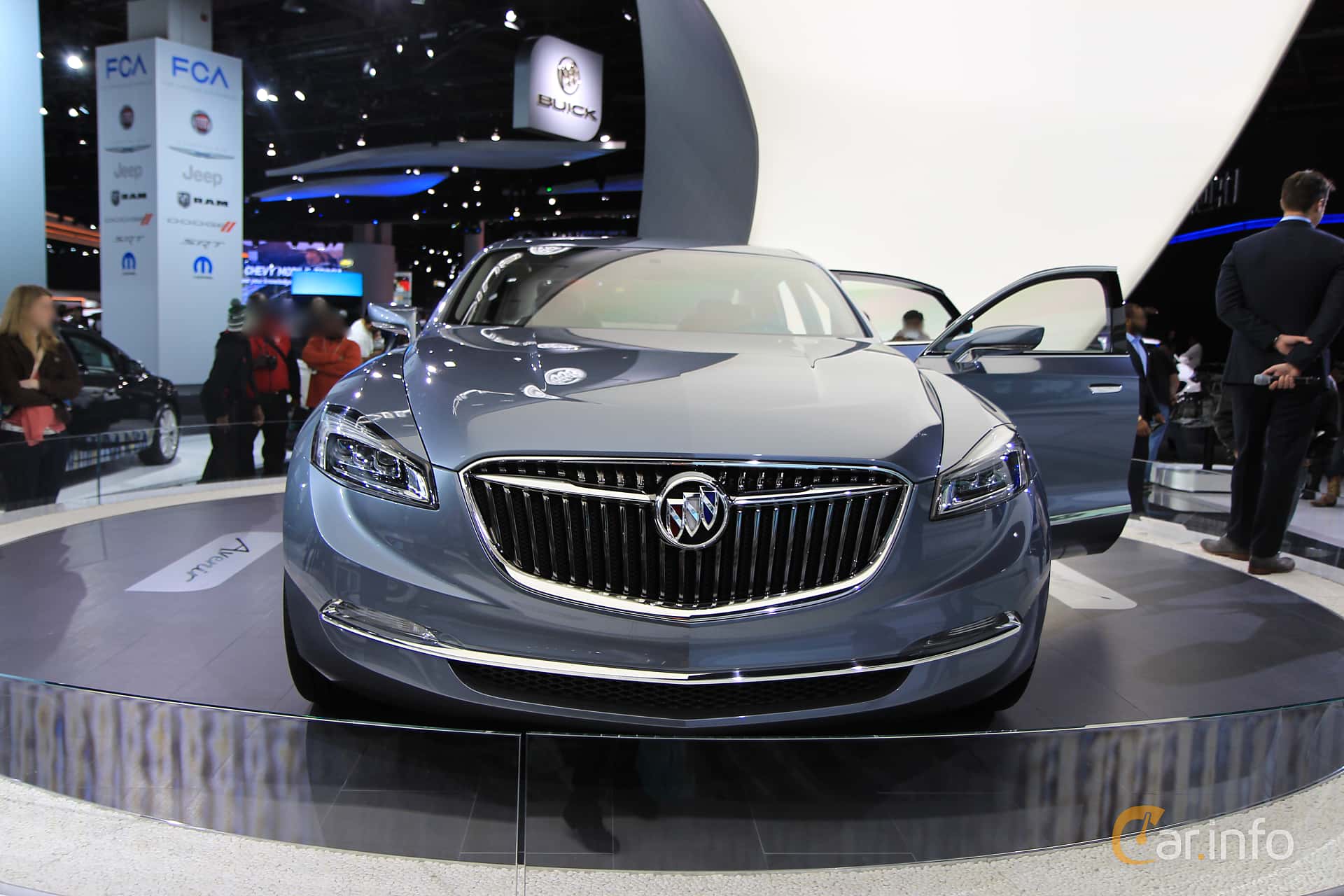 Buick Avenir Concept Automatic, 2015