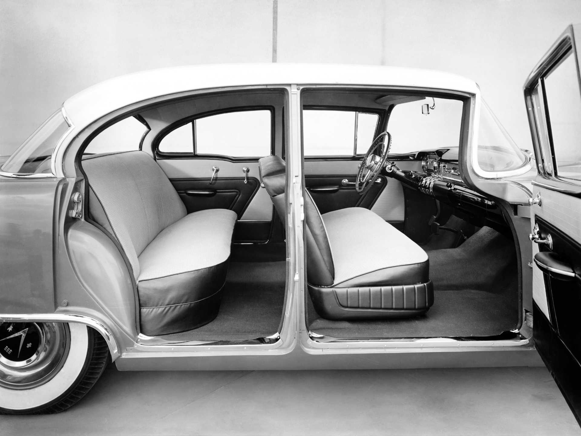 Buick Century Sedan 5.3 V8 Manual, 198hp, 1954