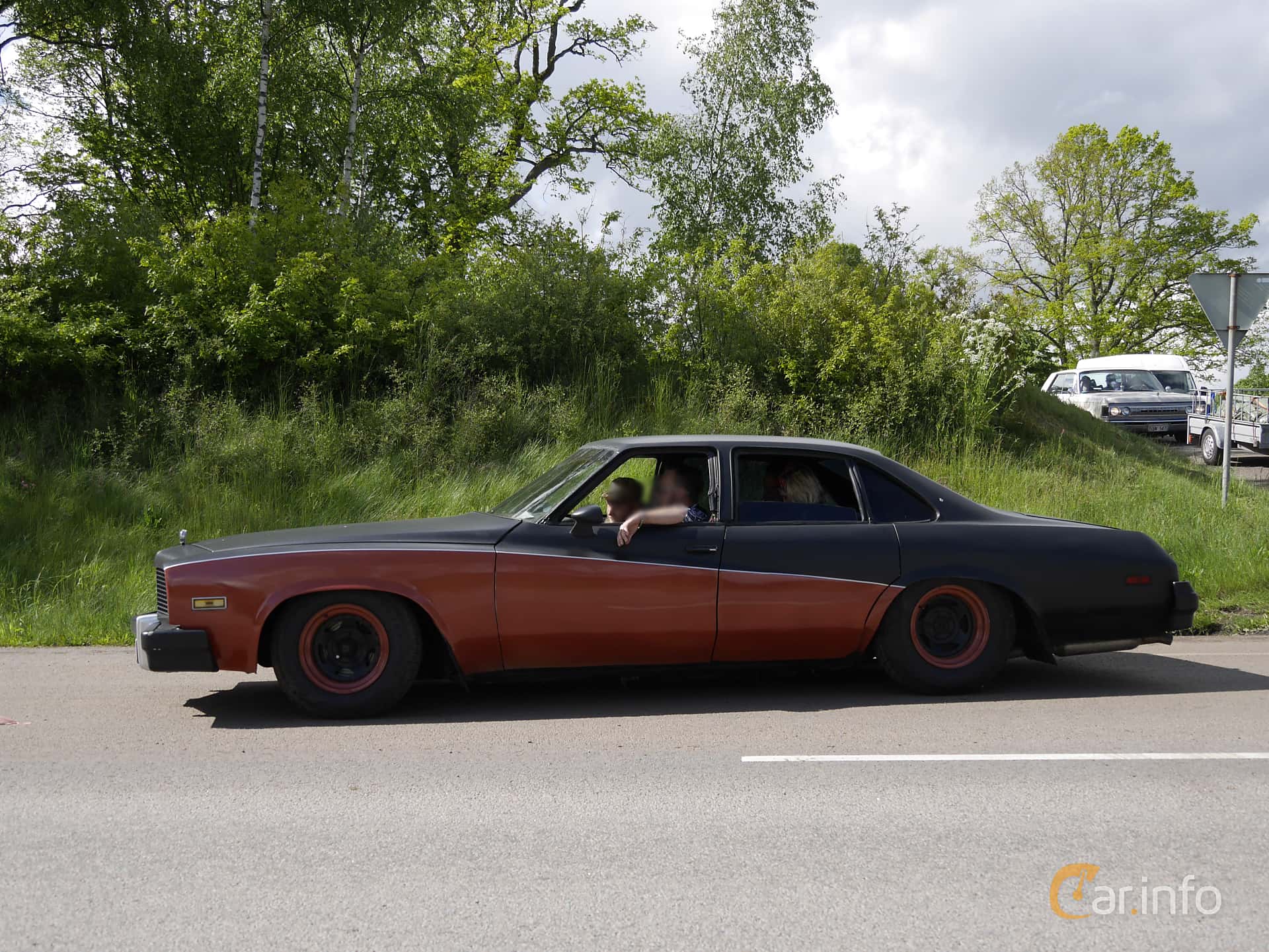 Buick Century Sedan 6.6 V8 Hydra-Matic, 3-speed