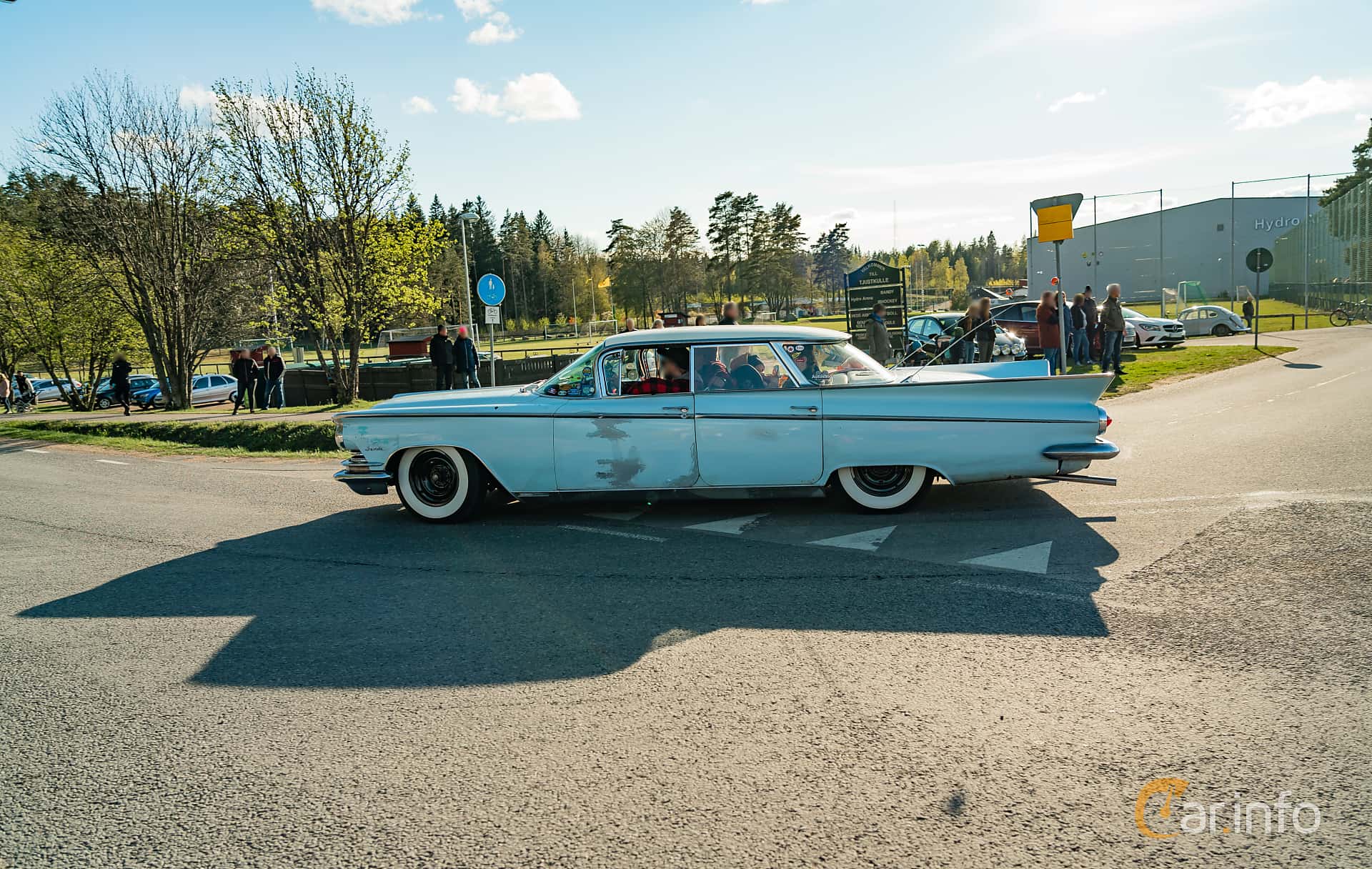 Buick Invicta 4-door Hardtop 6.6 V8 Automatic, 305hp, 1959