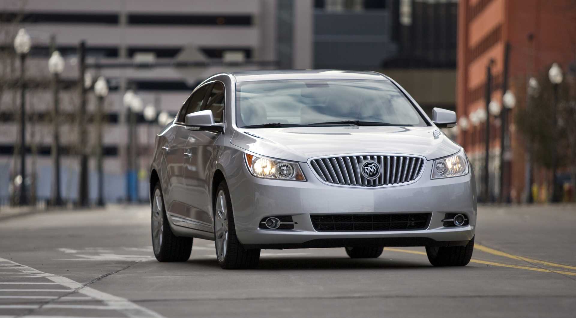 Buick LaCrosse 3.0 V6 Hydra-Matic, 258hp, 2010