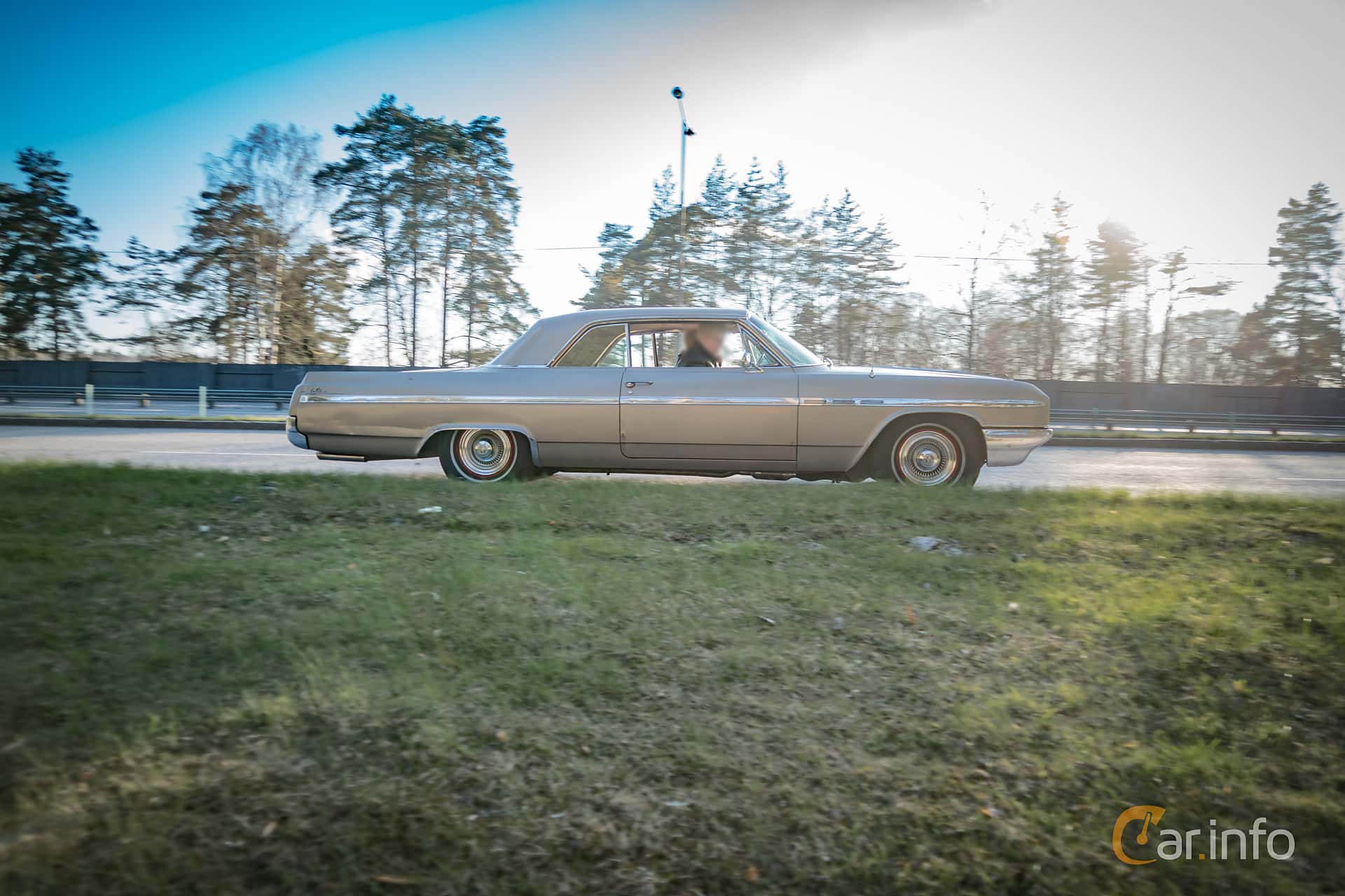 Buick LeSabre 4.9 V8 2nd Generation 3rd Facelift, Automatic, 2-speed