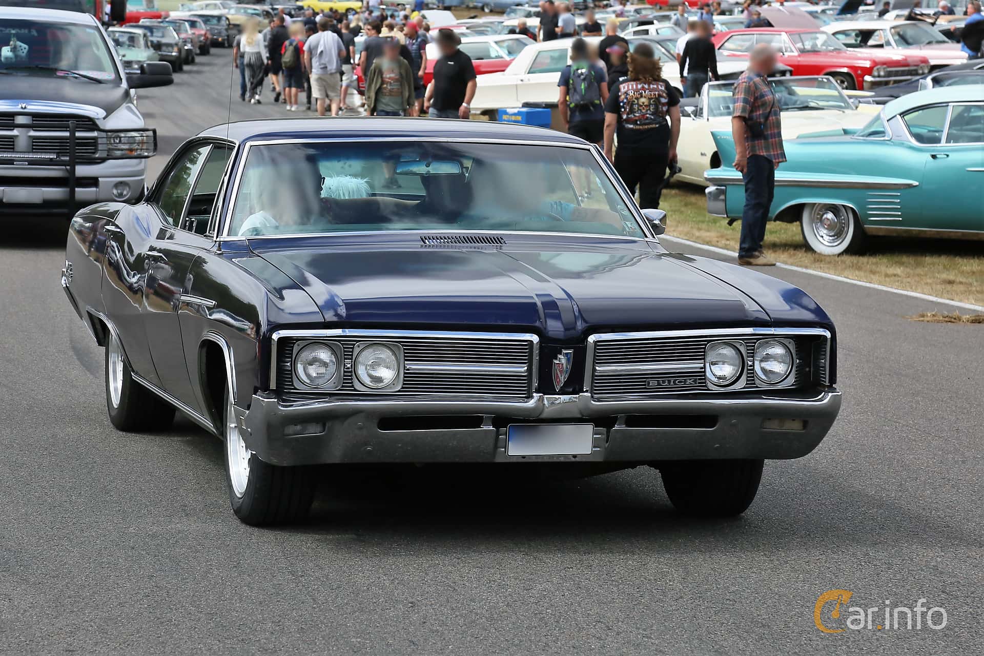 Buick LeSabre Custom 4-door Hardtop 5.7 V8 Automatic, 284hp, 1968