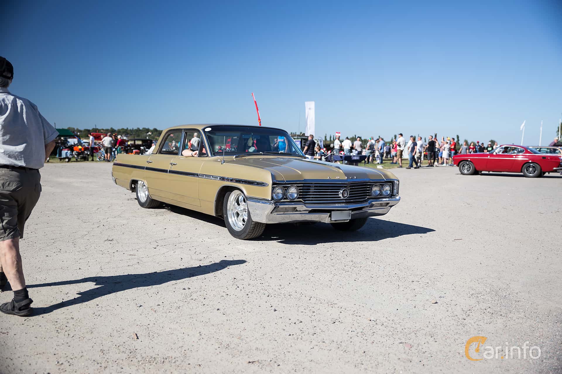 Buick LeSabre Sedan 4.9 V8 Automatic, 213hp, 1964