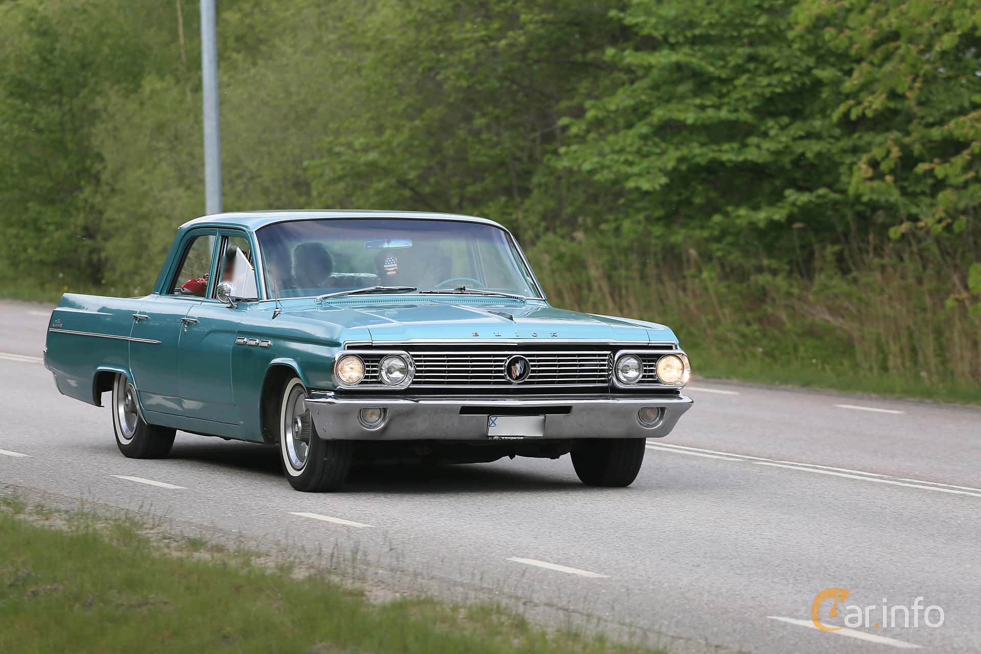 Buick LeSabre 4-door Sedan 6.6 V8 269hp, 1963