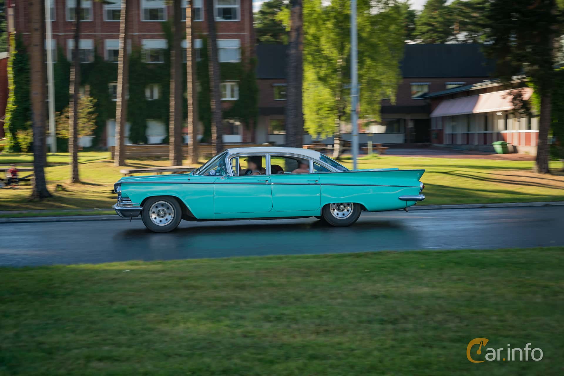 Buick LeSabre 4-door Sedan 6.0 V8 254hp, 1959