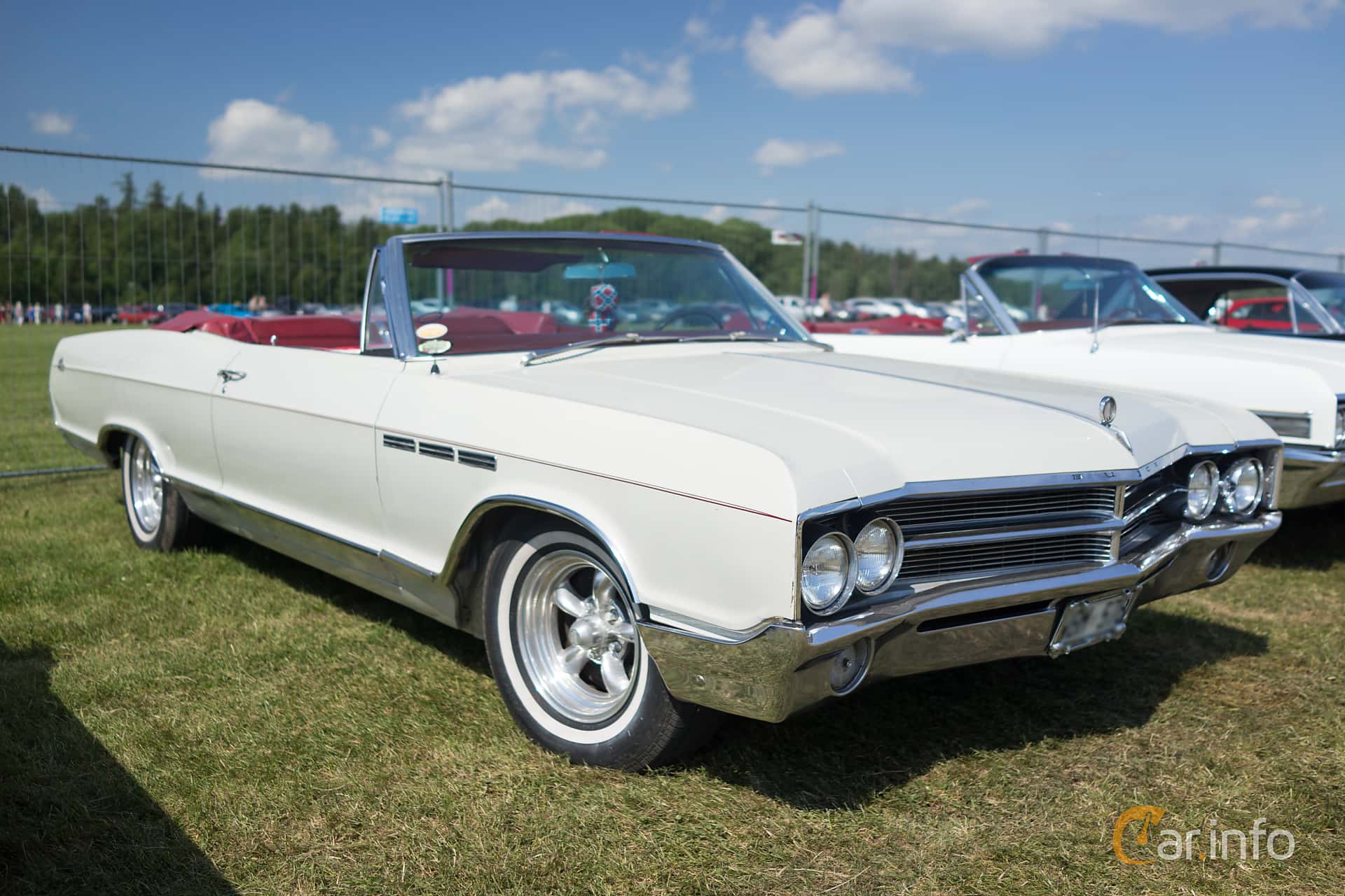 Buick LeSabre Custom Convertible 4.9 V8 Automatic, 213hp, 1965