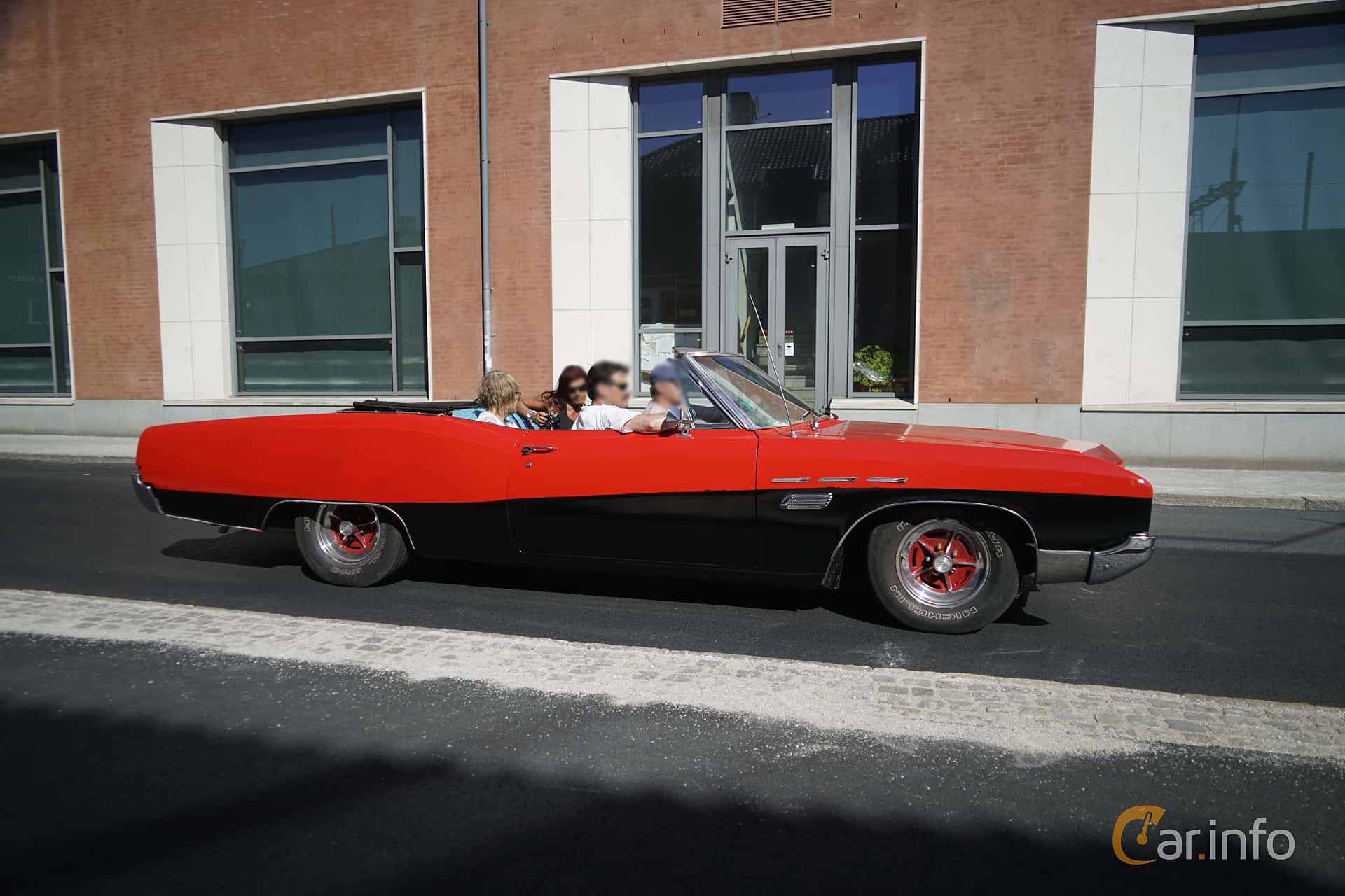 Buick LeSabre Custom Convertible 5.6 V8 Automatic, 223hp, 1967