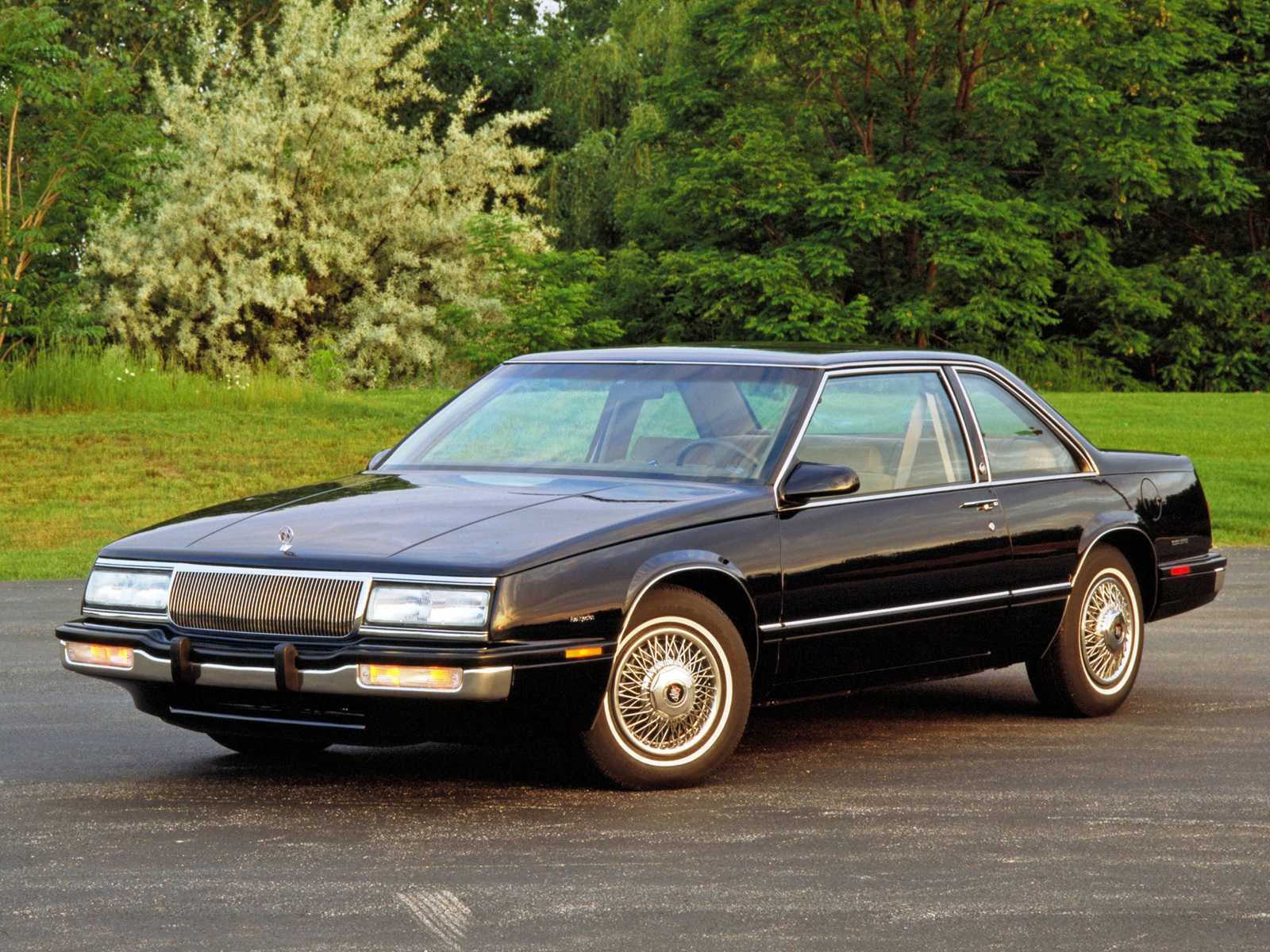 Buick LeSabre Coupé 8th Generation 2nd Facelift 3.8 V6 Hydra-Matic, 4-speed