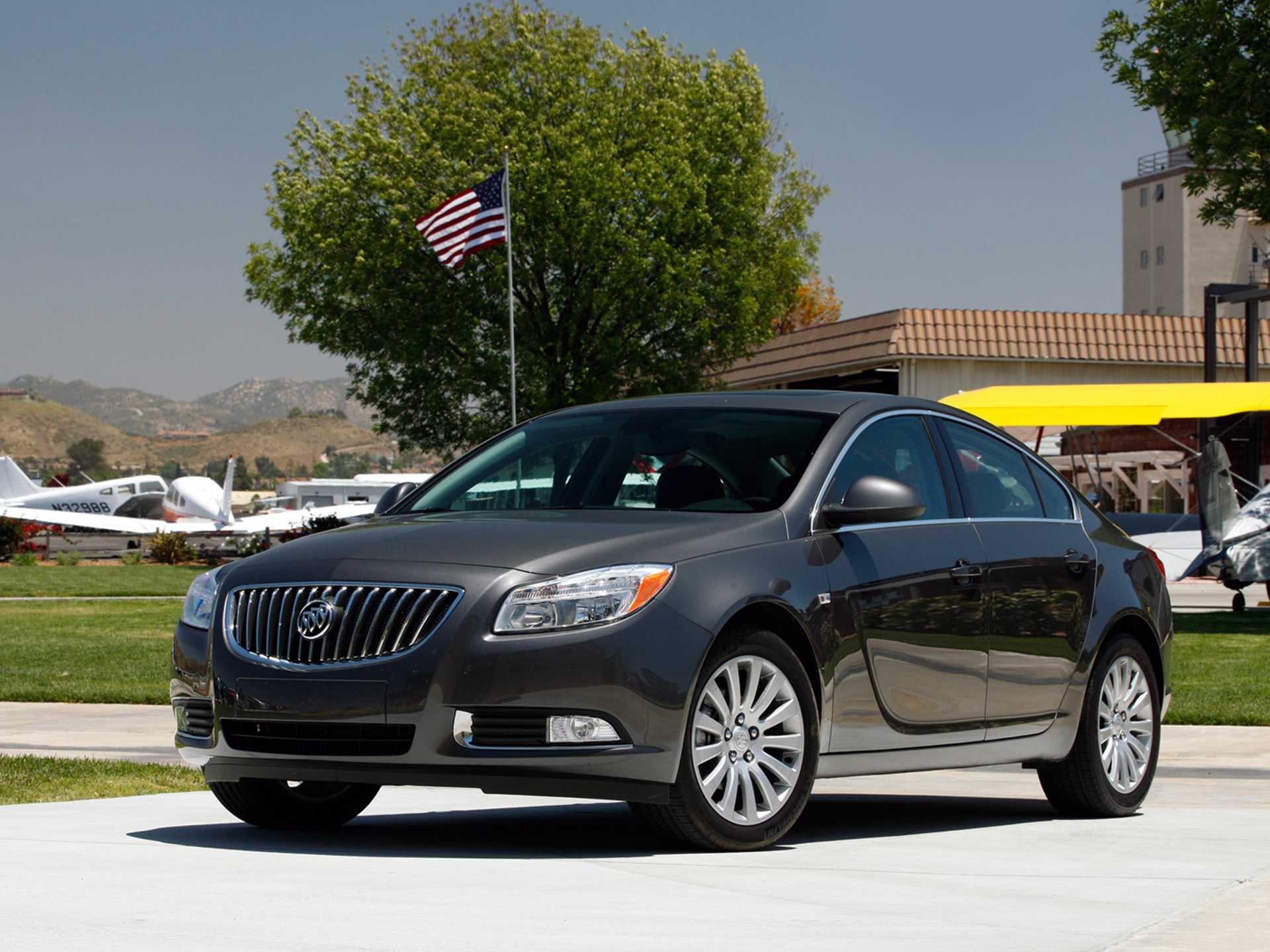 Buick Regal 2.4 Hydra-Matic, 185hp, 2013