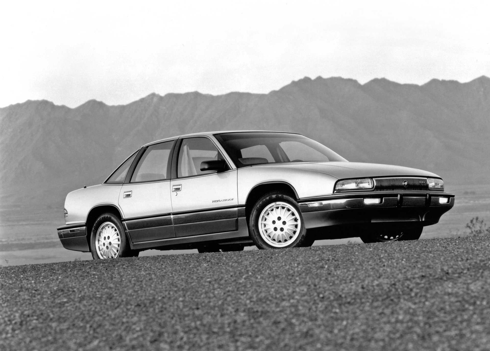 Buick Regal Limited Sedan 3.8 V6 Hydra-Matic, 173hp, 1992