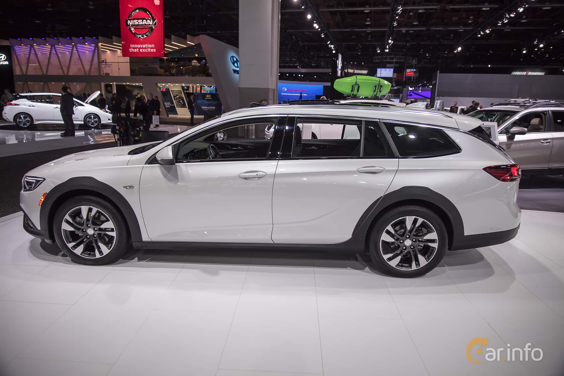 Buick Regal TourX 2.0 AWD Hydra-Matic, 254hp, 2020