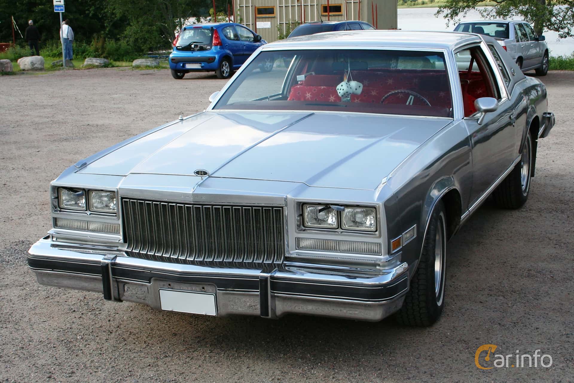 Buick Riviera 6.6 V8 Hydra-Matic, 188hp, 1977
