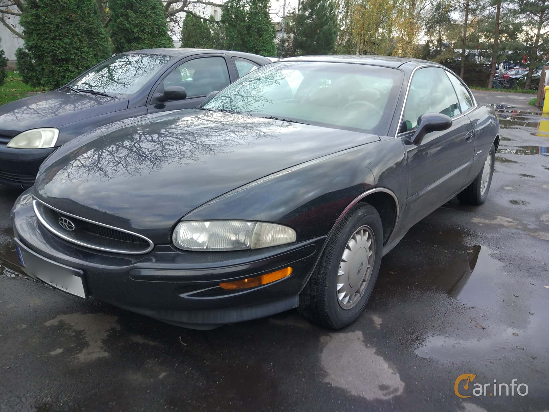 Buick Riviera 3.8 V6 Hydra-Matic, 208hp, 1995