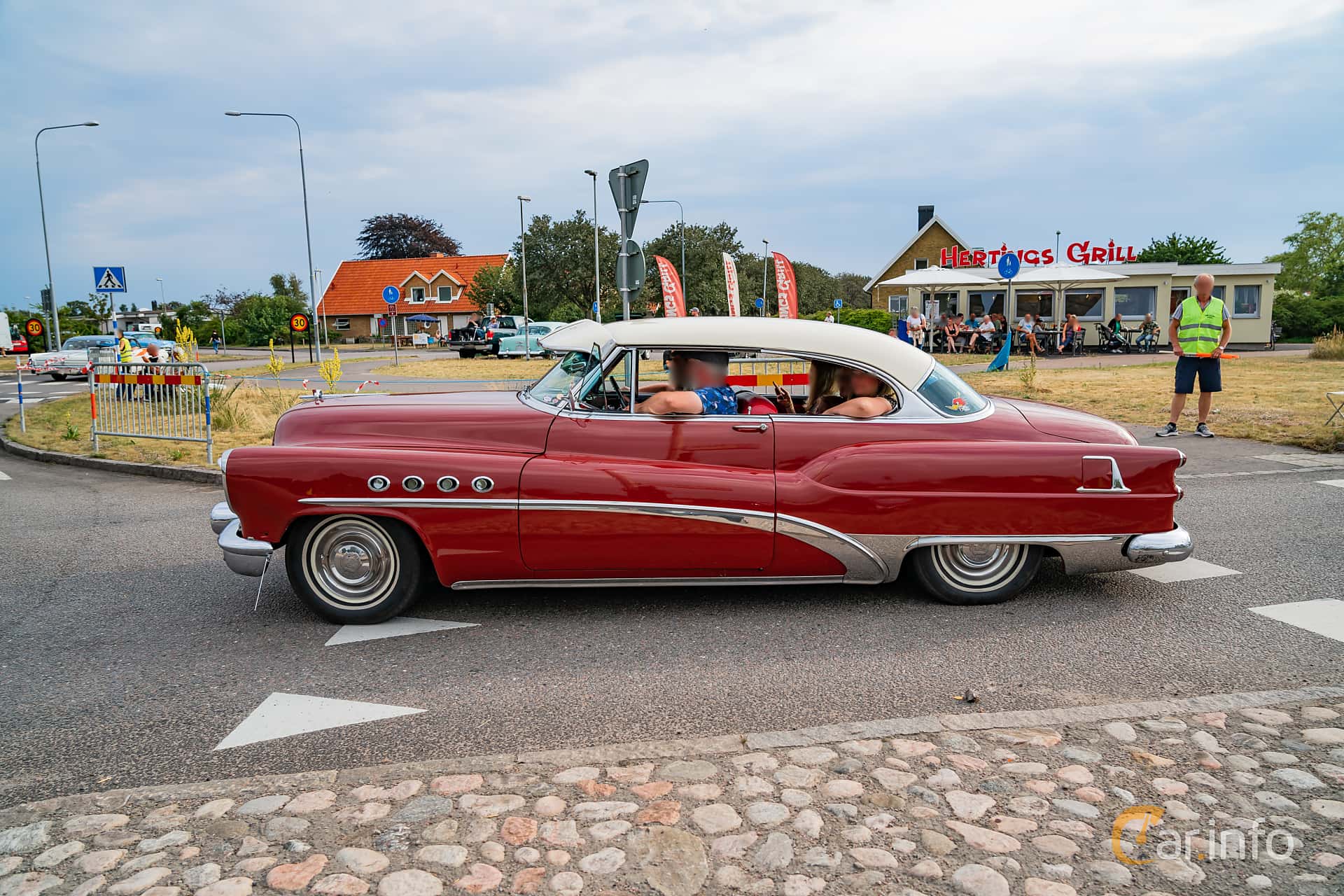 Buick Roadmaster Riviera Hardtop 5.3 V8 Automatic, 191hp, 1953
