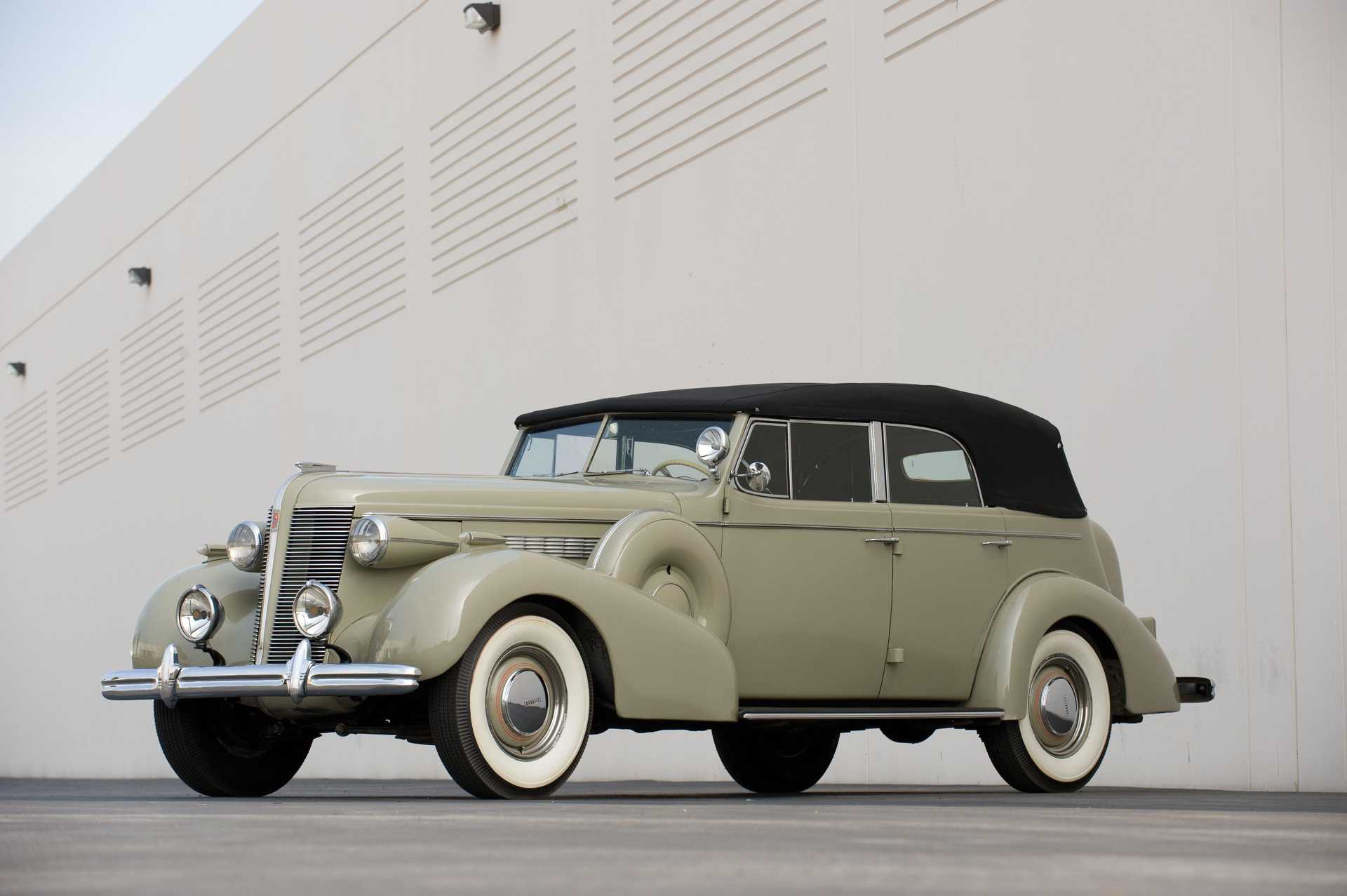 Buick Roadmaster Convertible Phaeton 5.2 Manual, 132hp, 1937