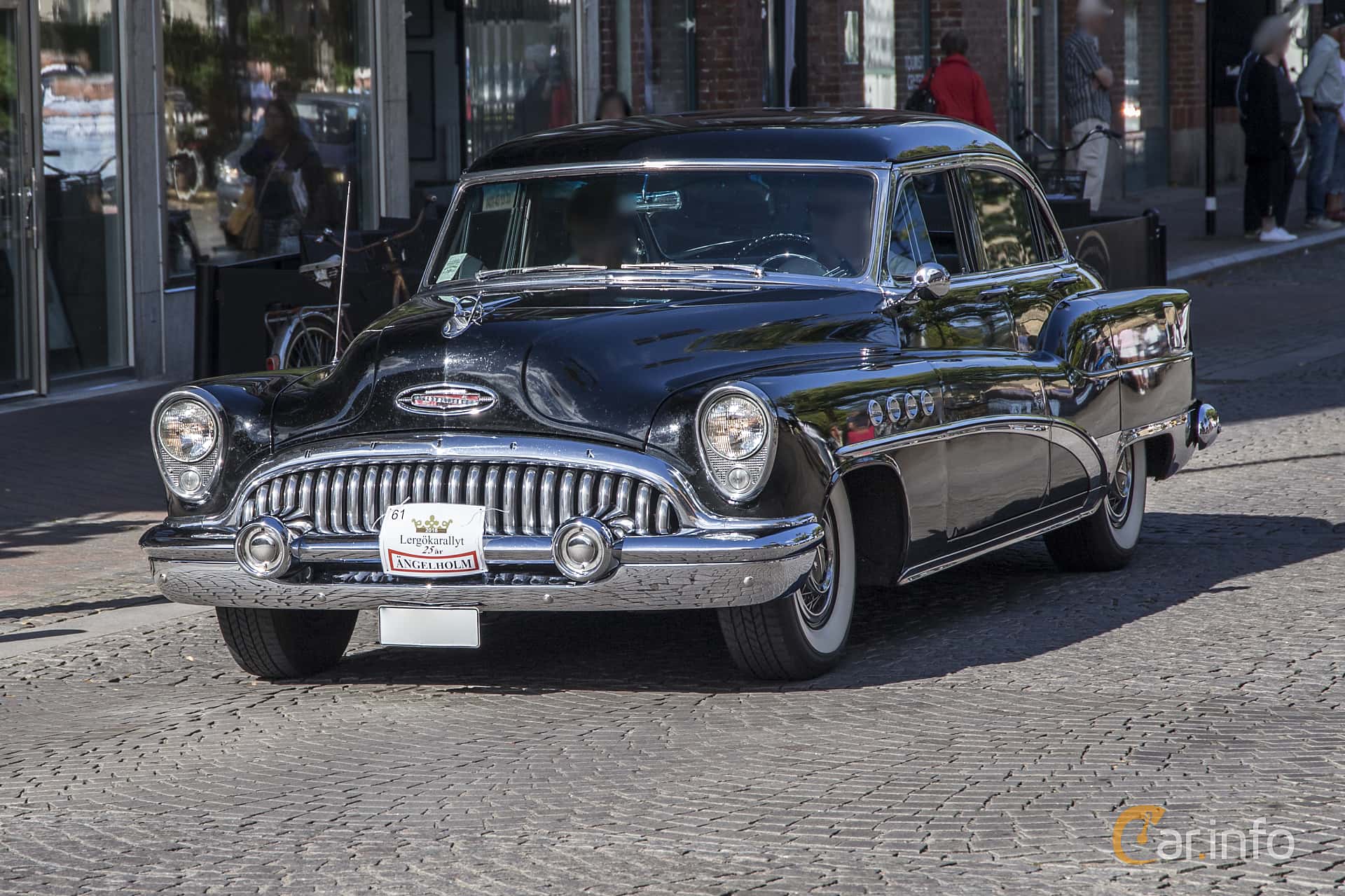Buick Roadmaster Riviera Sedan 5.3 V8 Automatic, 191hp, 1953