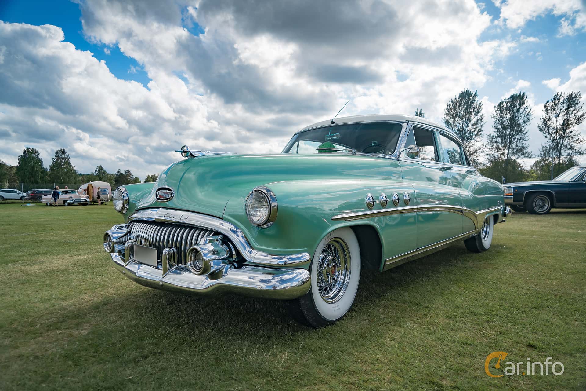Buick Roadmaster Riviera Sedan 5.2 Automatic, 154hp, 1951