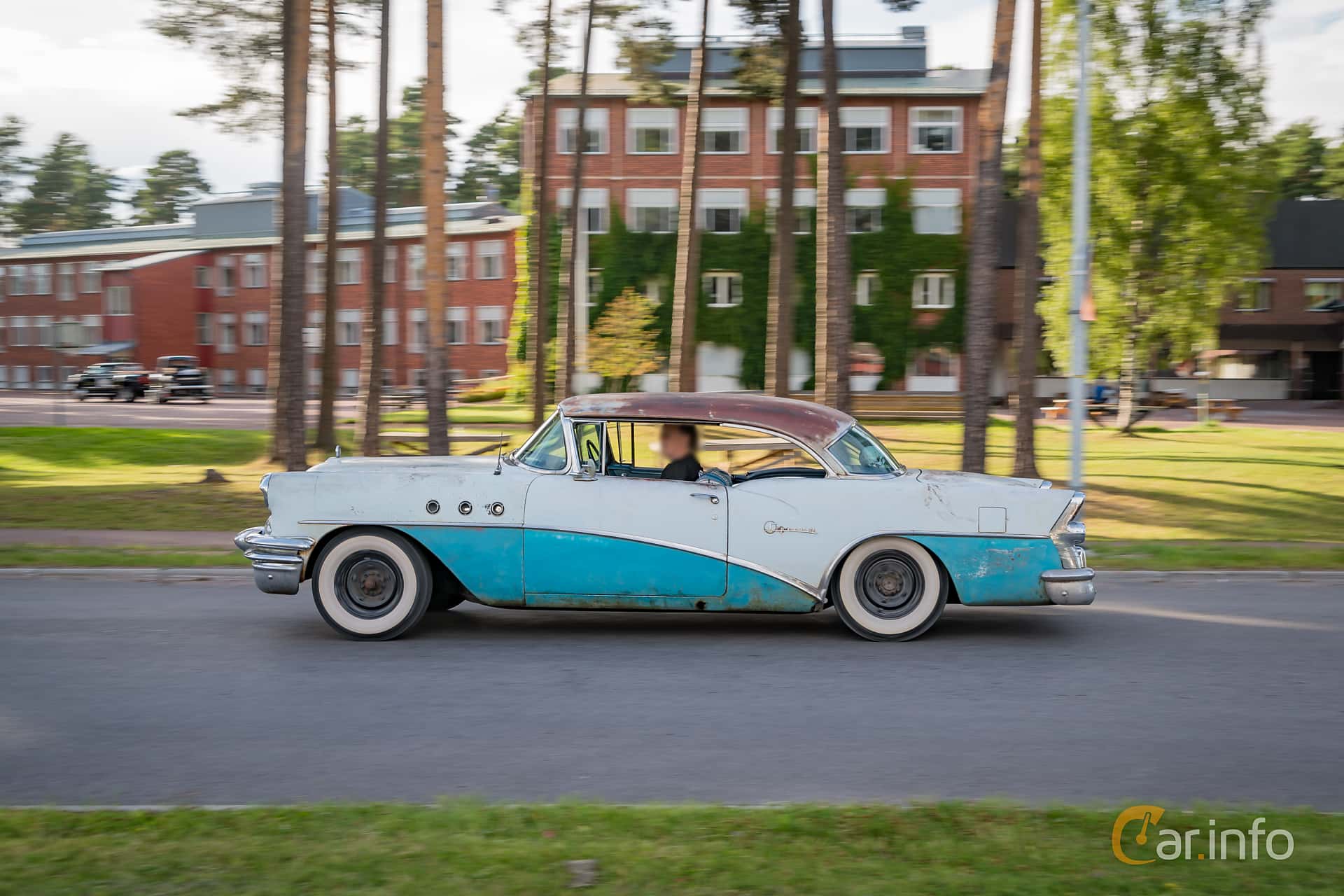 Buick Special 2-door Riviera 4.3 V8 Manual, 191hp, 1955