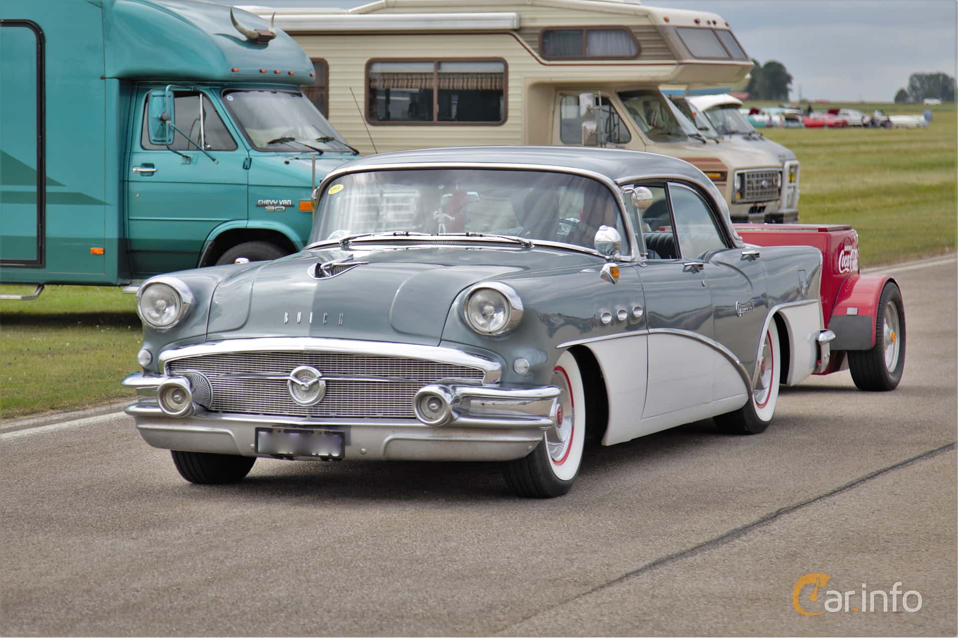 Buick Special 4-door Riviera 5.3 V8 Manual, 223hp, 1956