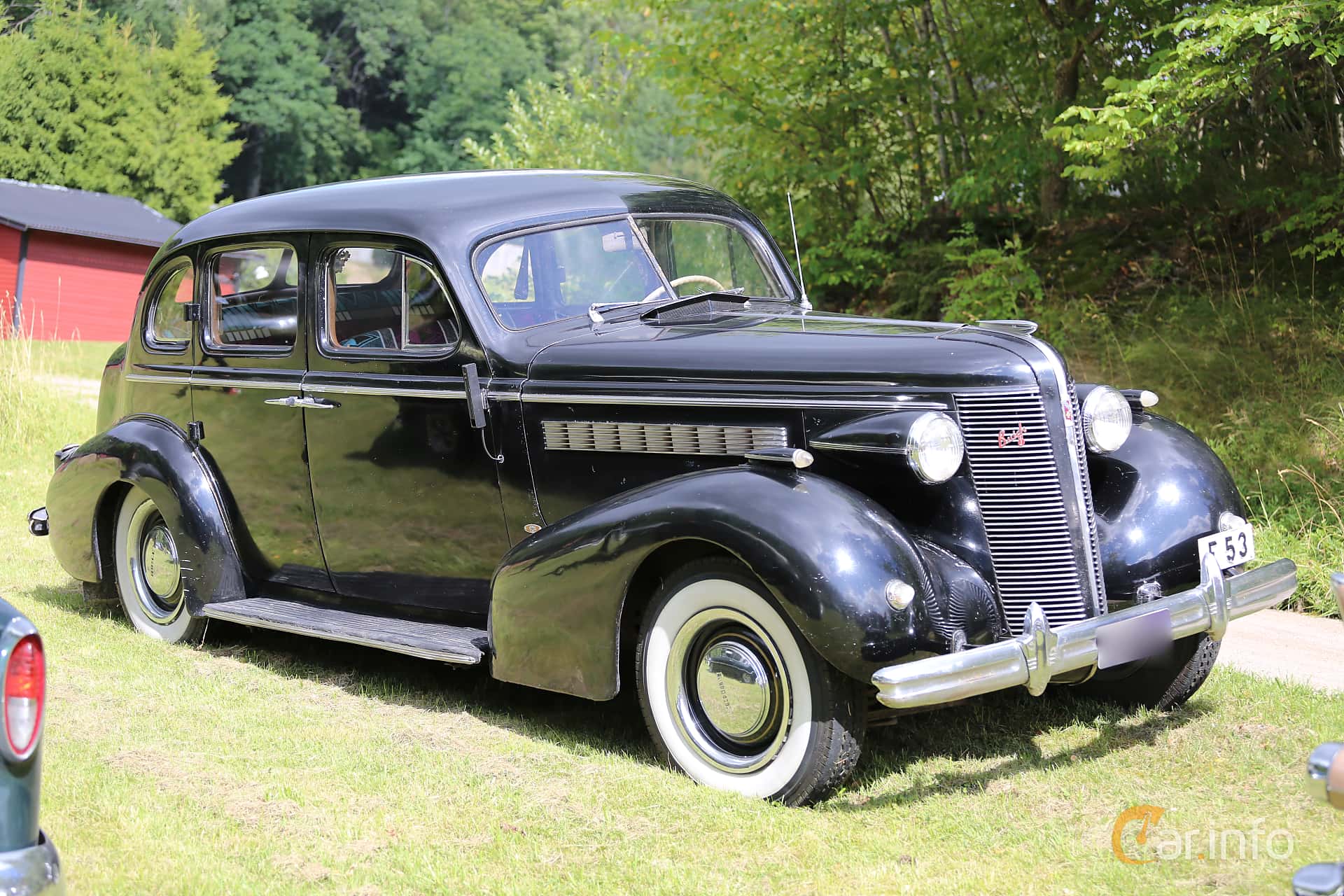 Buick Special 4-door Trunk Back Sedan 4.1 Manual, 101hp, 1937