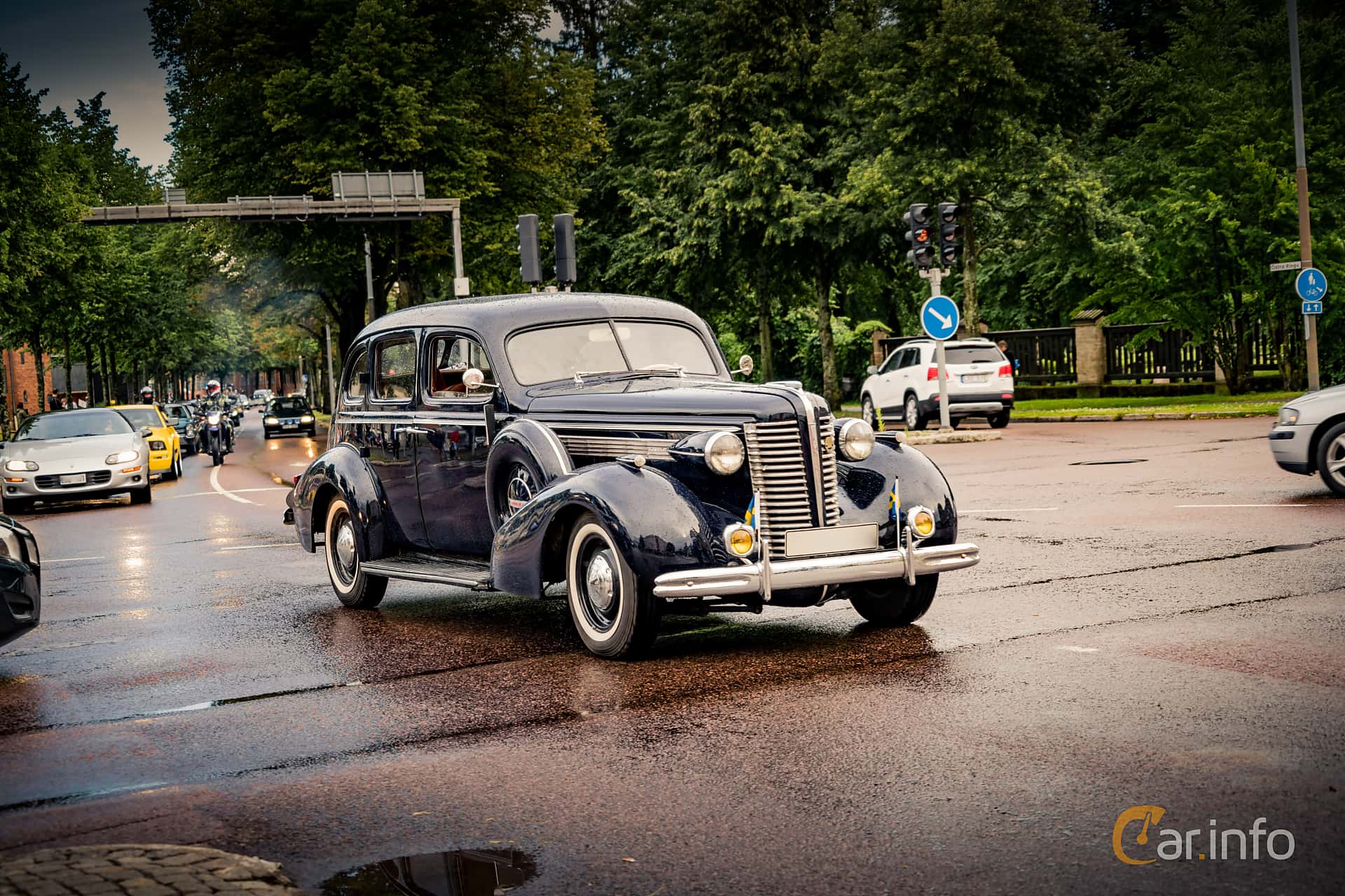 Buick Special 4-door Touring Sedan 4.1 Manual, 109hp, 1938