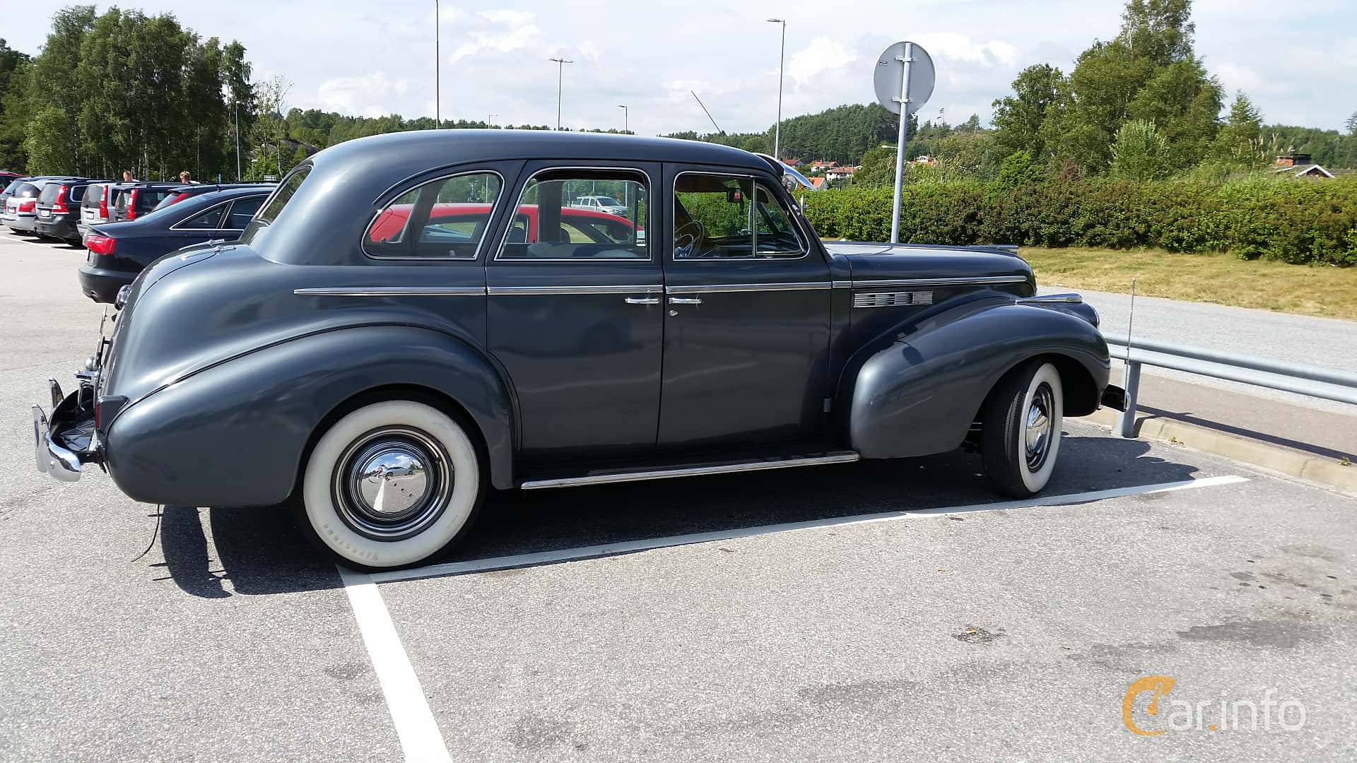 Buick Special 4-door Sedan 4.1 Manual, 109hp, 1940