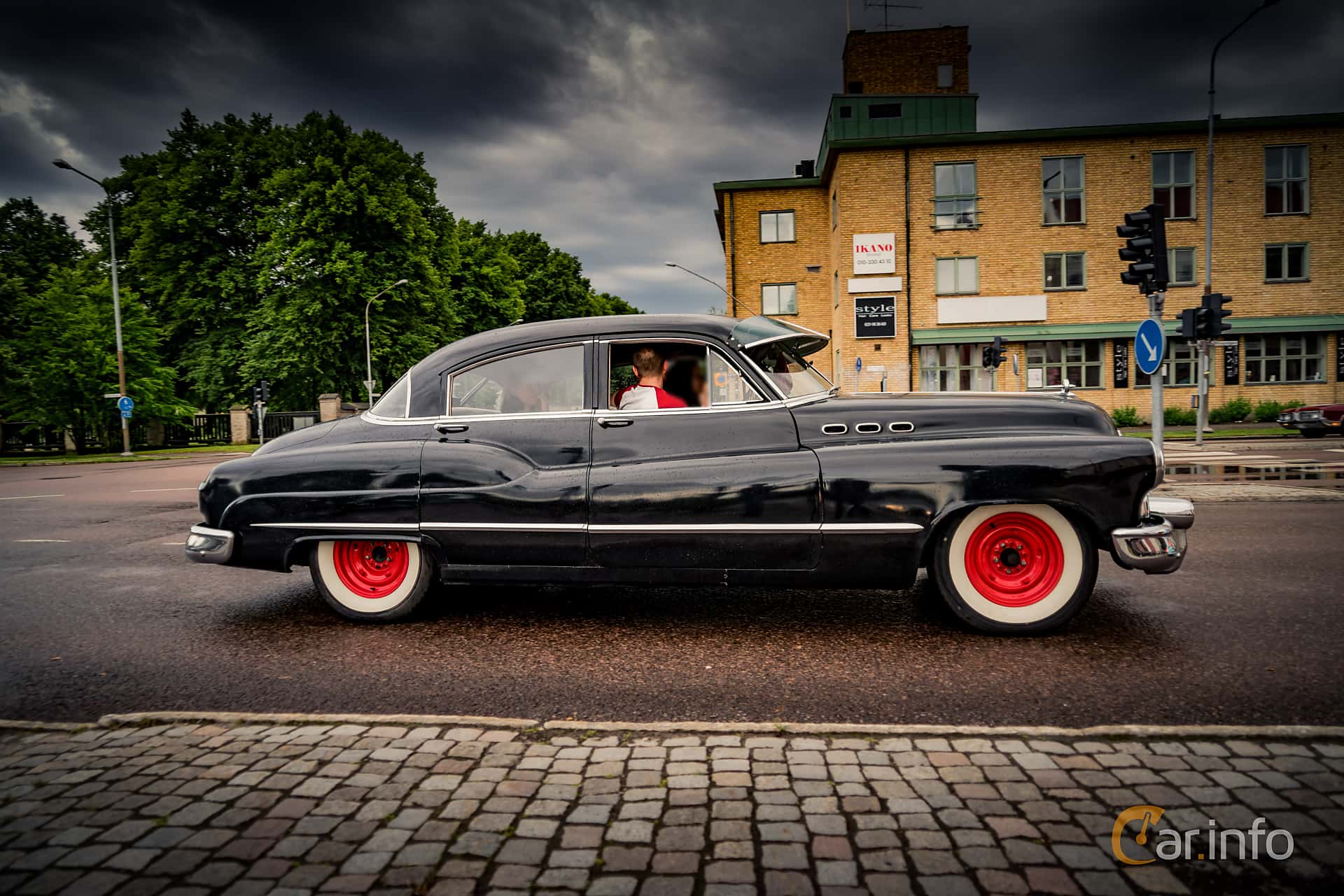 Buick Special Tourback Sedan 4.1 Automatic, 122hp, 1950