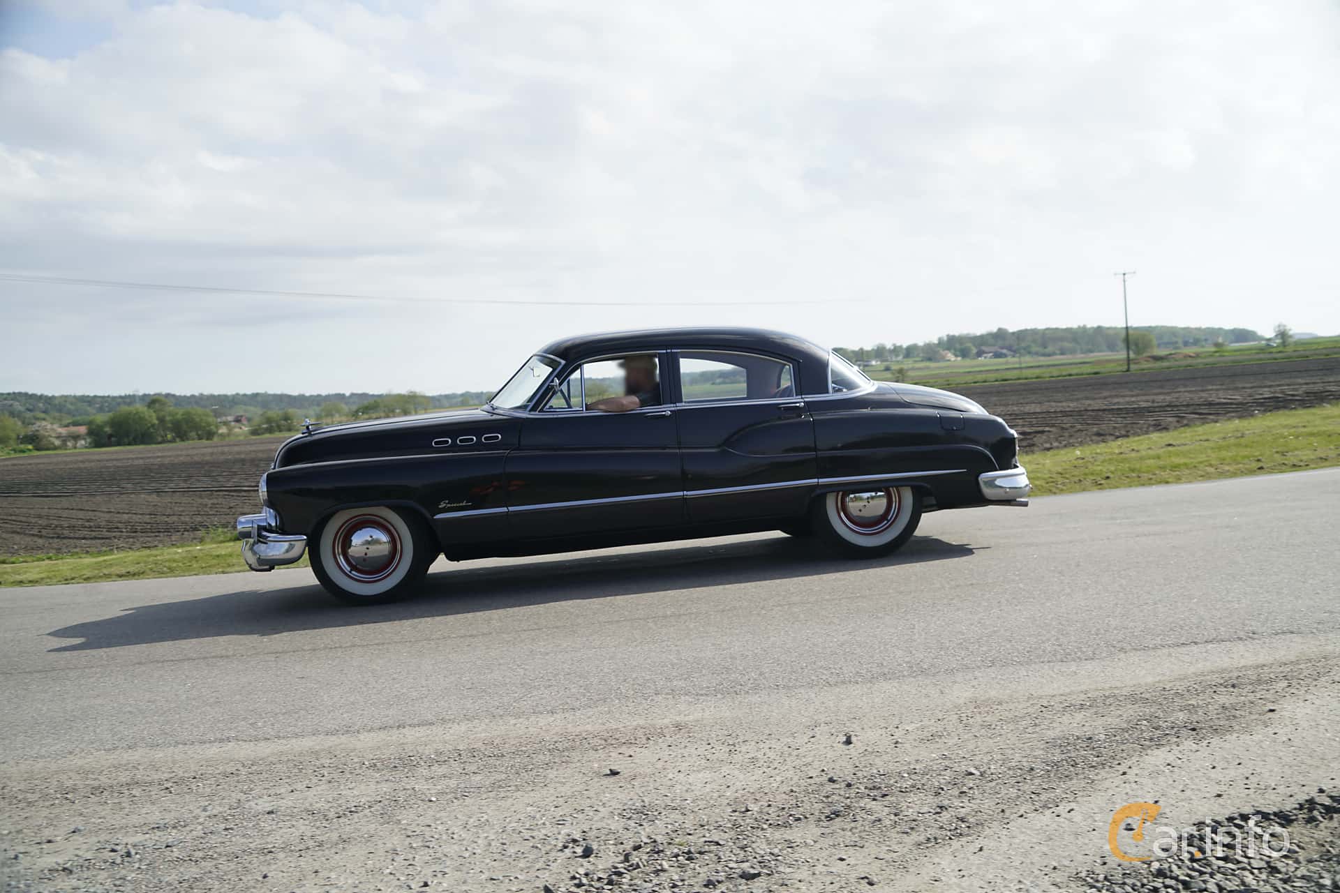 Buick Special Tourback Sedan 4.1 Manual, 117hp, 1950