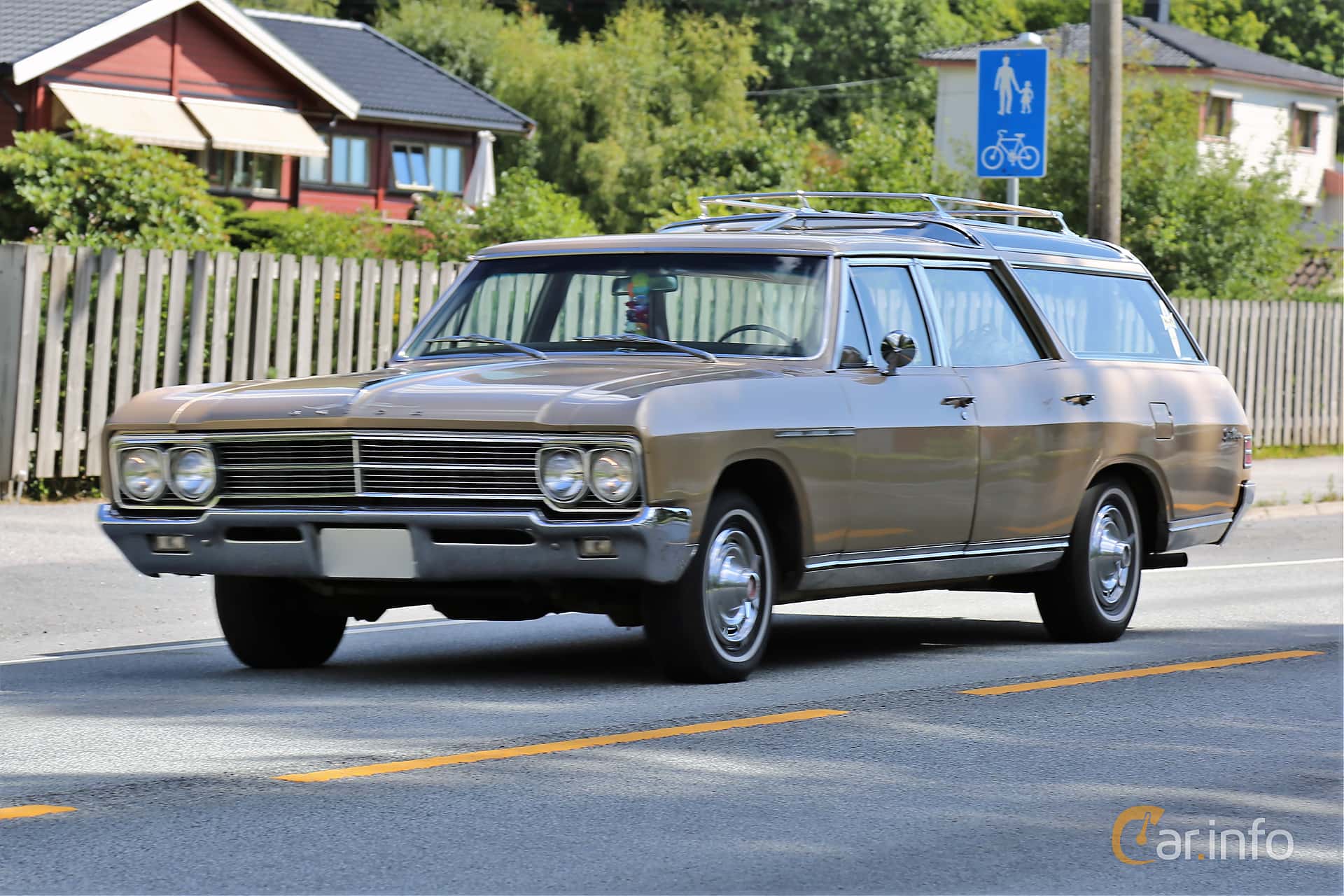 Buick Sportwagon Custom 3-seat 5.6 V8 Manual, 264hp, 1966