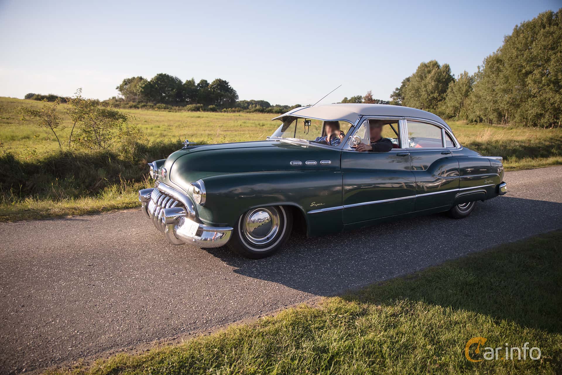 Buick Super 126 Riviera Sedan 4.3 Automatic, 130hp, 1950