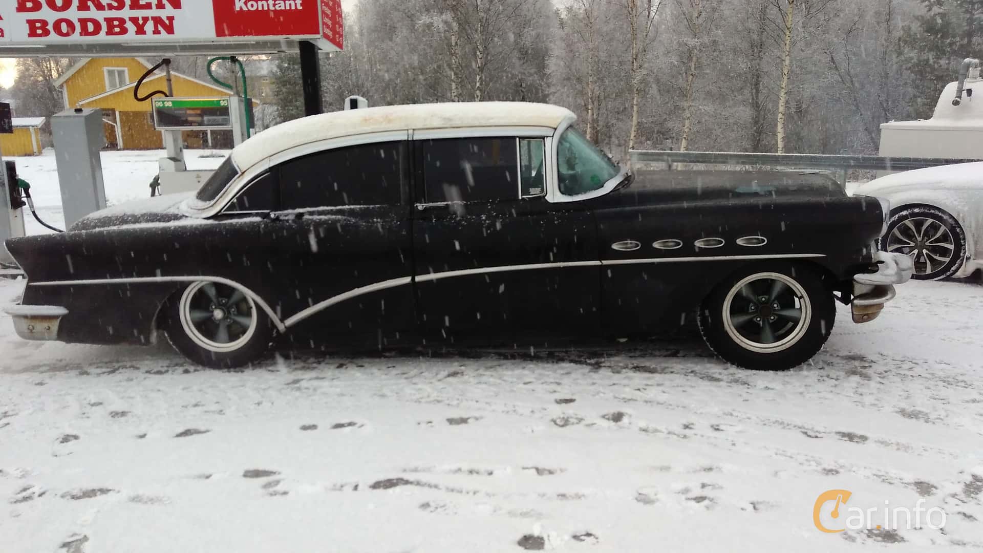 Buick Super Sedan 5.3 V8 Automatic, 259hp, 1956