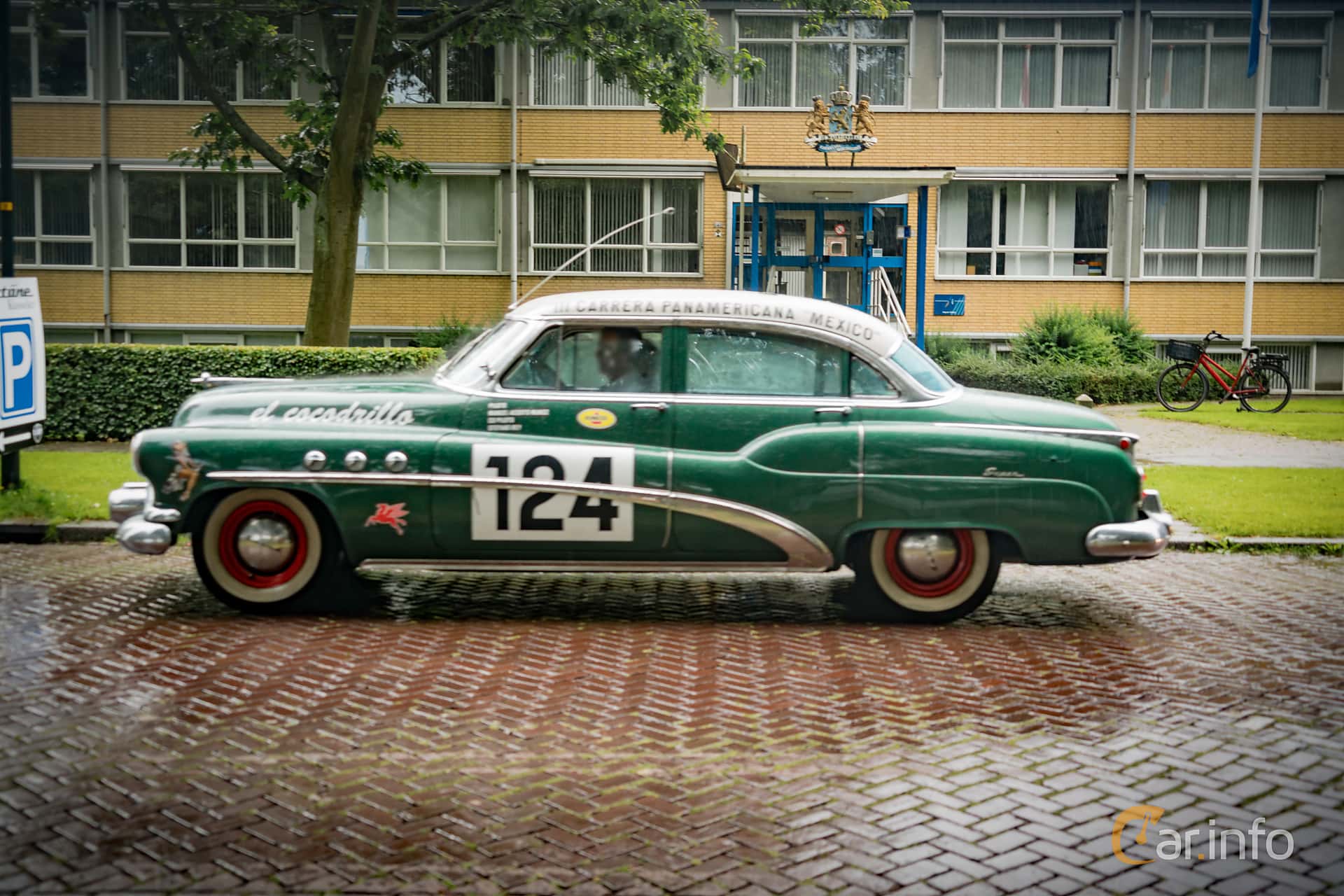 Buick Super Riviera Sedan 4.3 Manual, 126hp, 1951